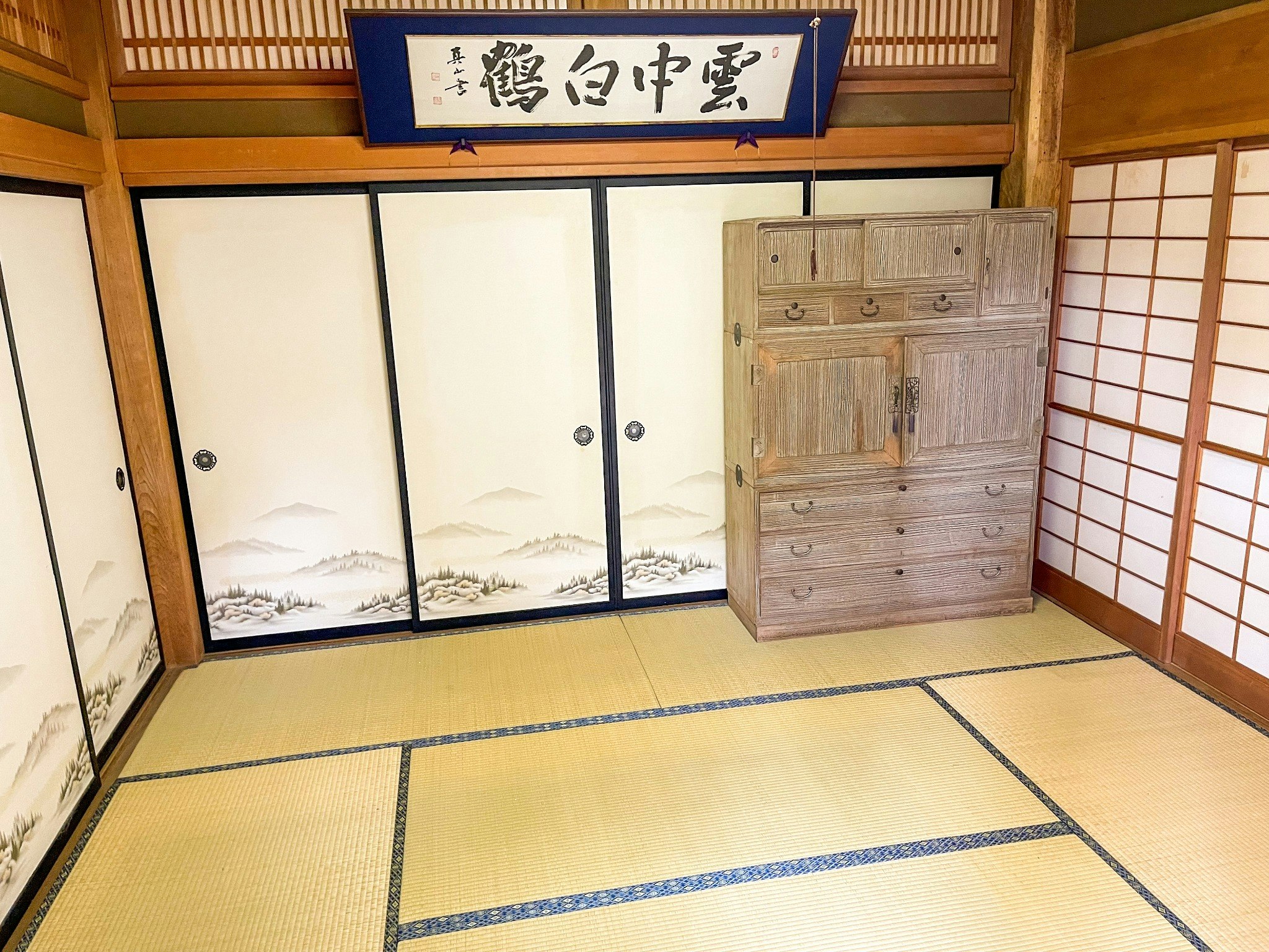 自然豊かな古民家豪邸 - 最大12名まで可!!大人数に最適可で アクセス良好な【菱閣】