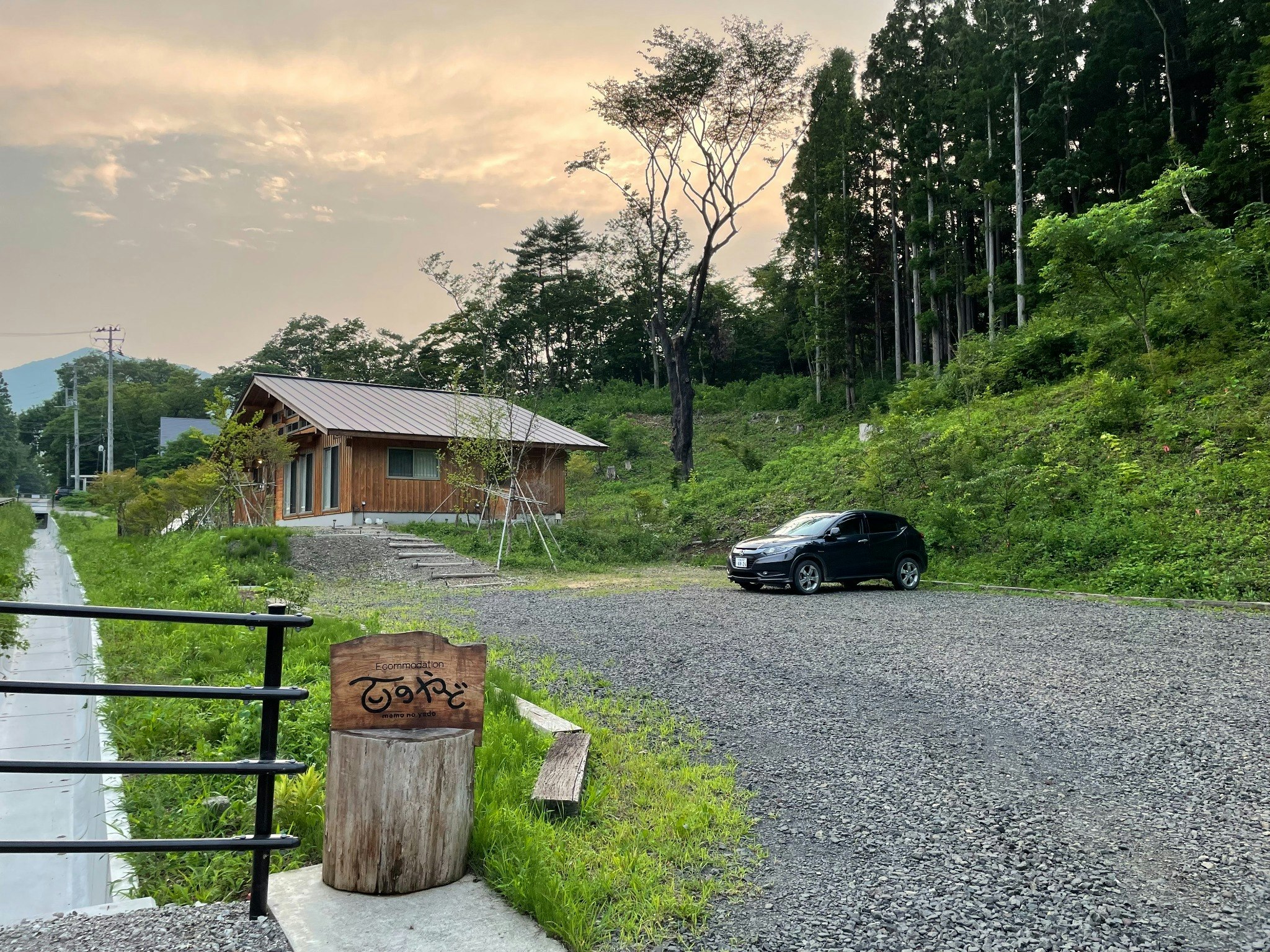 カップルや家族向け。日本の伝統構法で建てられた地球環境配慮型施設「百のやど」でエコと自然を満喫しよう