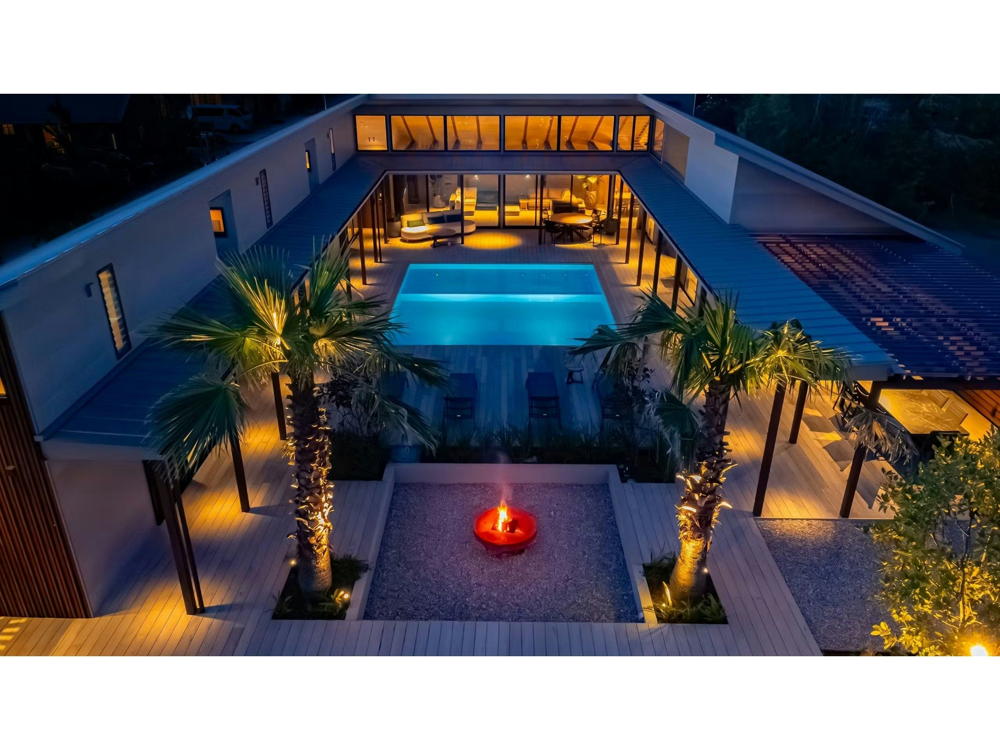 寝室3部屋完備【温水プール&専用サウナ&防風暖房付BBQ】完全貸切プライベートヴィラ