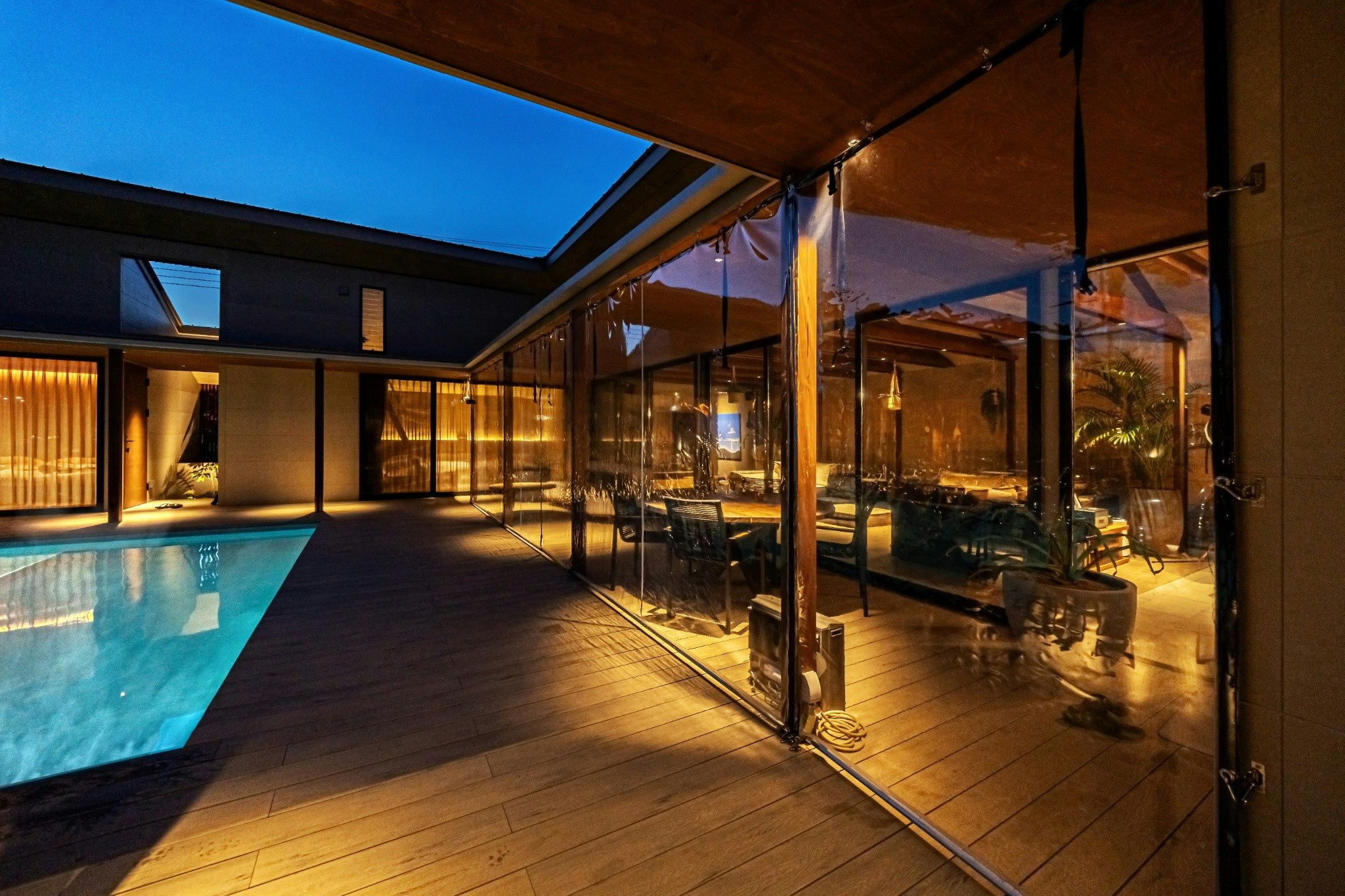 寝室3部屋完備【温水プール&専用サウナ&防風暖房付BBQ】完全貸切プライベートヴィラ