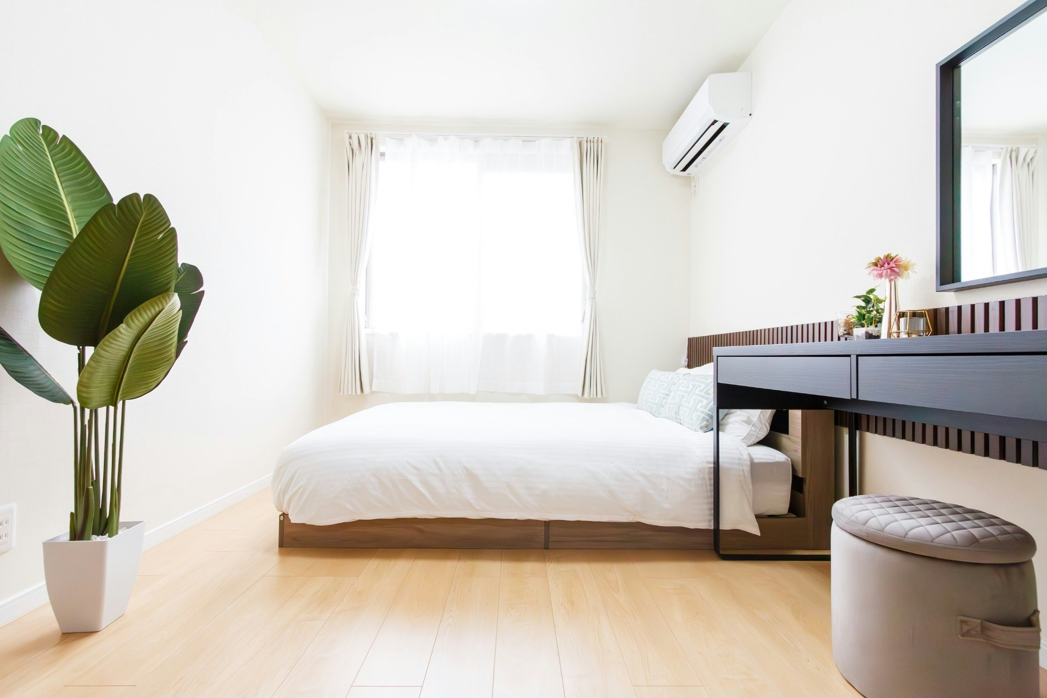 【KH 4LDK 100m2】無料駐車場付き!新築一軒家16名様まで宿泊可能・静か