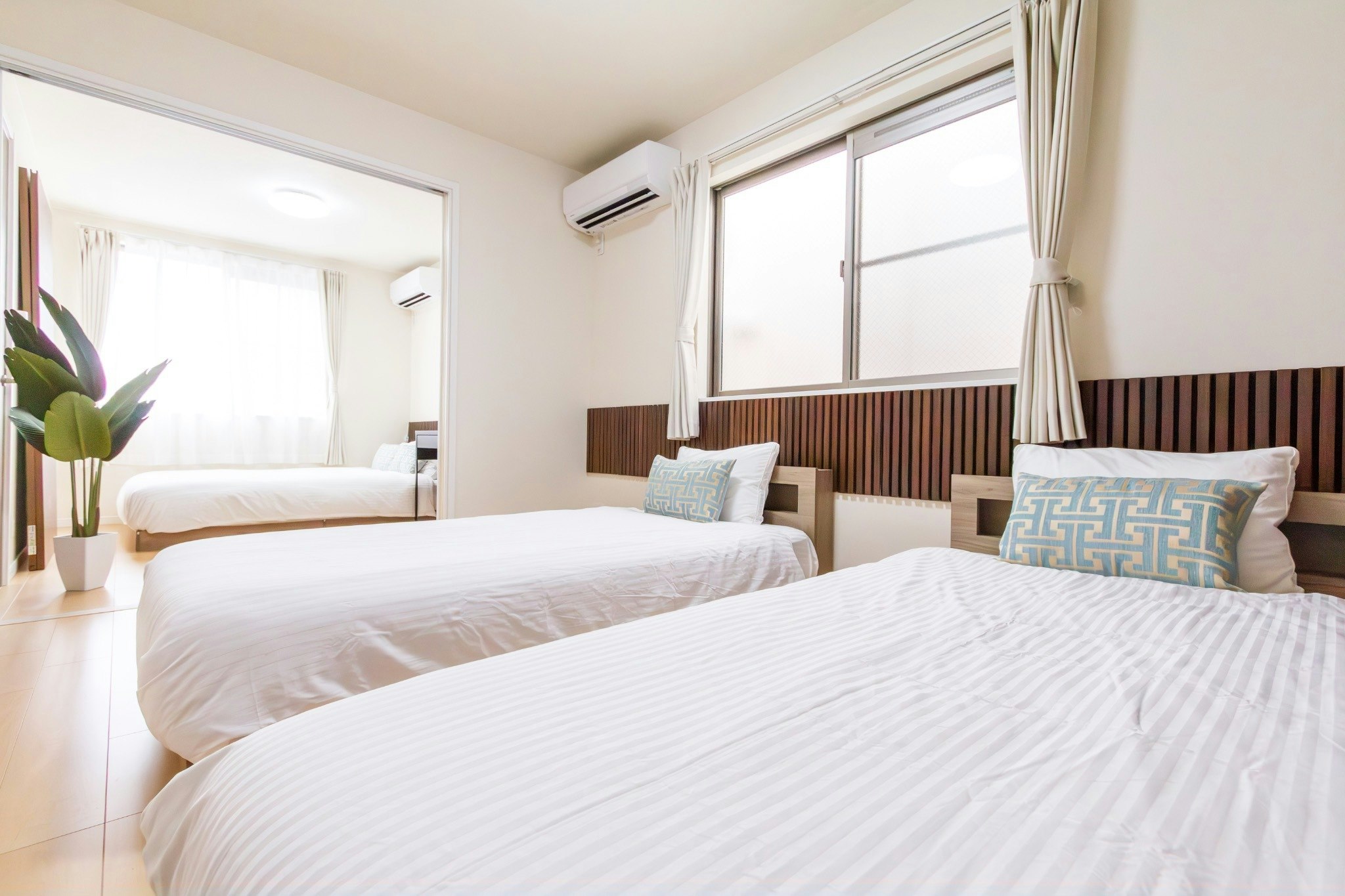 【KH 4LDK 100m2】無料駐車場付き!新築一軒家16名様まで宿泊可能・静か