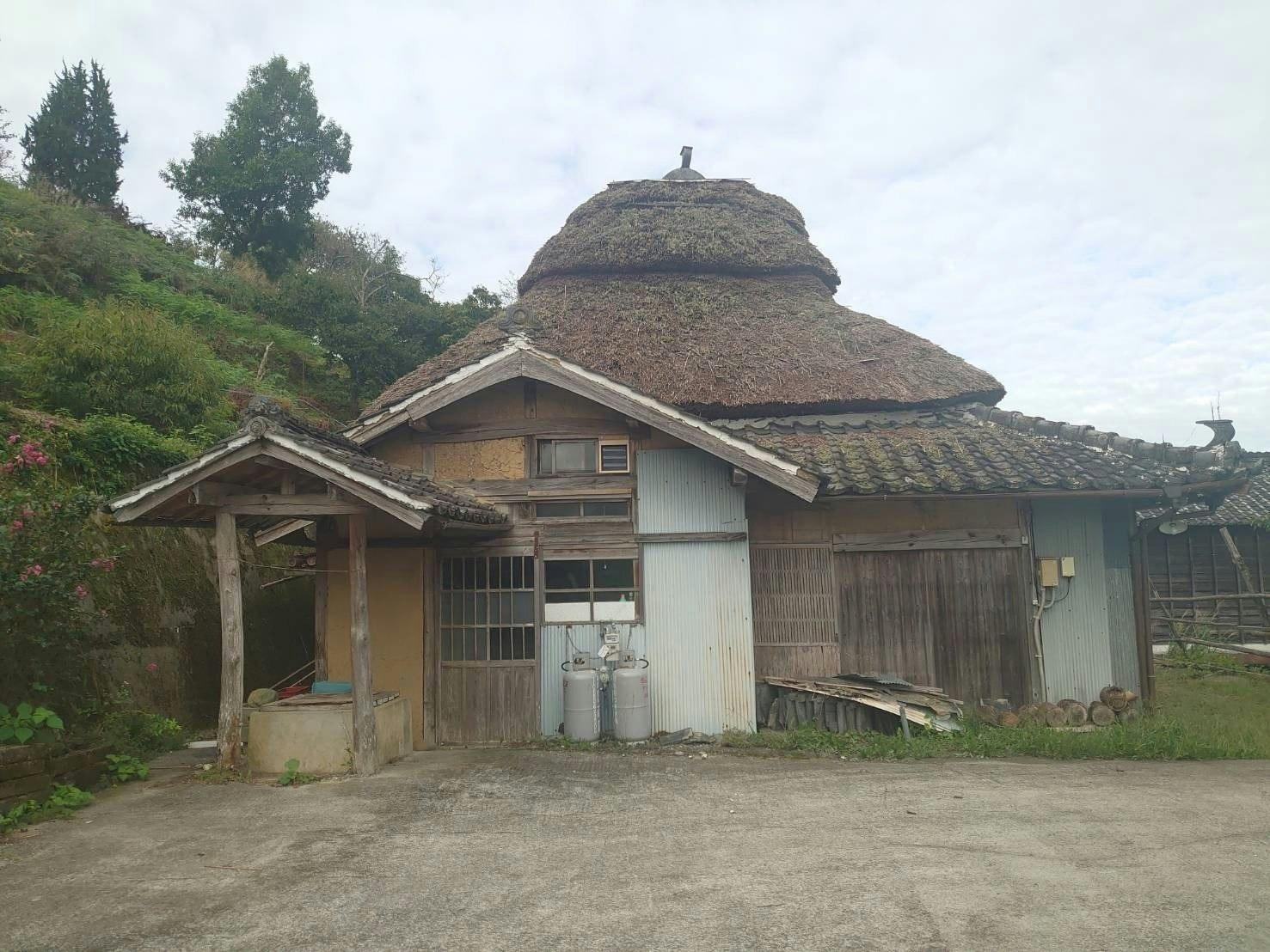 霊峰剣山の北側 日本の原風景 田舎暮らし リトリート 家賀乃里 古城