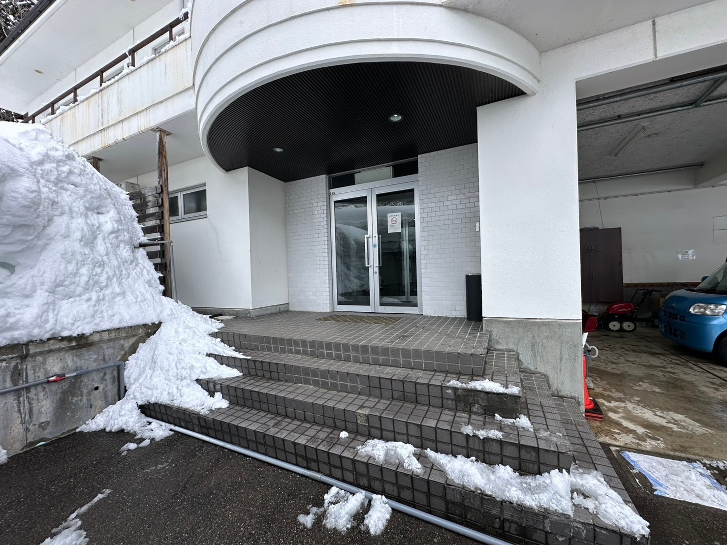 越後湯沢駅(西口)温泉街 徒歩3分の好立地 朝食無料・Wi-Fi・中国語対応可 ^のnull