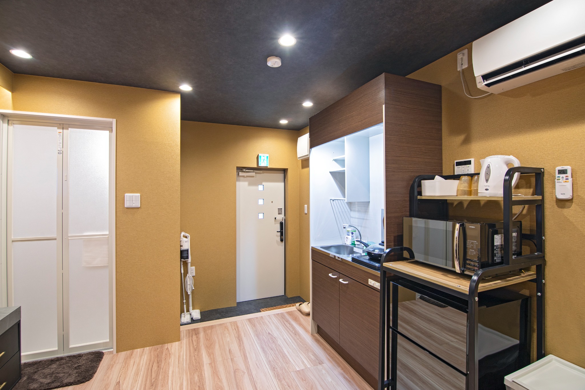 旅タイム・雪月花 room B,2つの寝室,最大4人宿泊可能,天下茶屋徒歩6分、関西空港まで32分