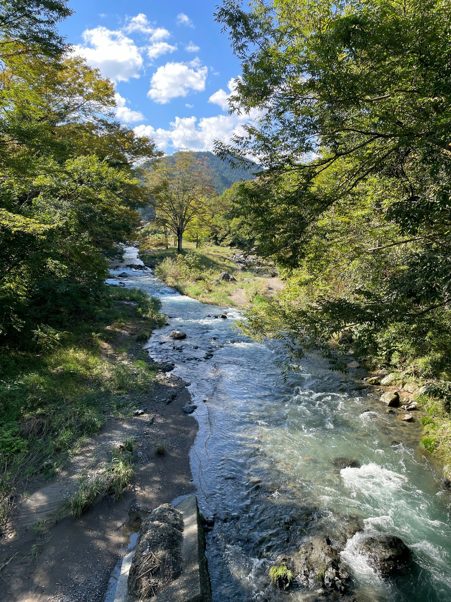 唐竹バレー 一軒家貸切・最大6名・無料駐車場・近隣の川でBBQ・登山も可能