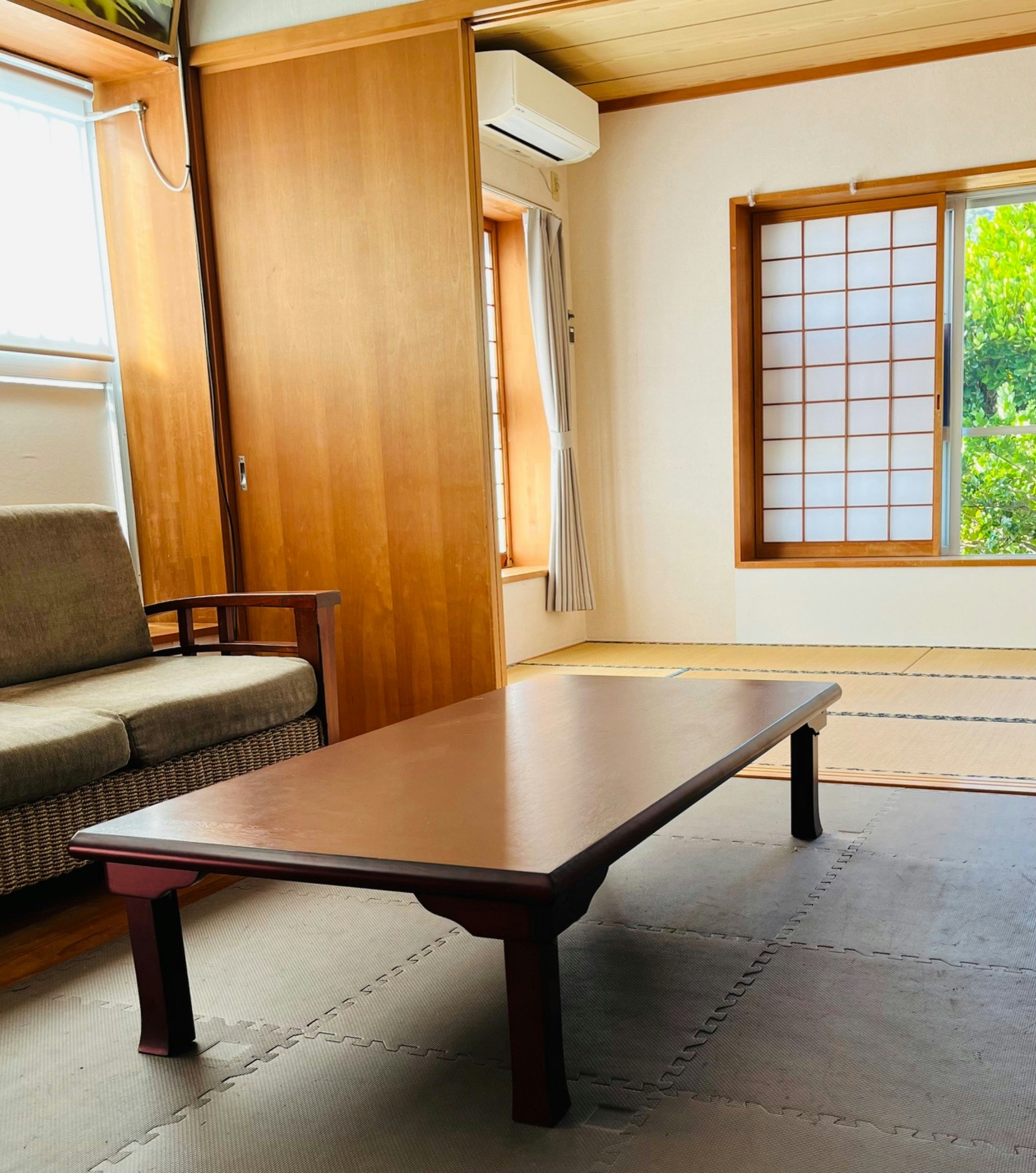 2階建の宿 日当たり良好 WI-FIあり ビーチまで徒歩5分