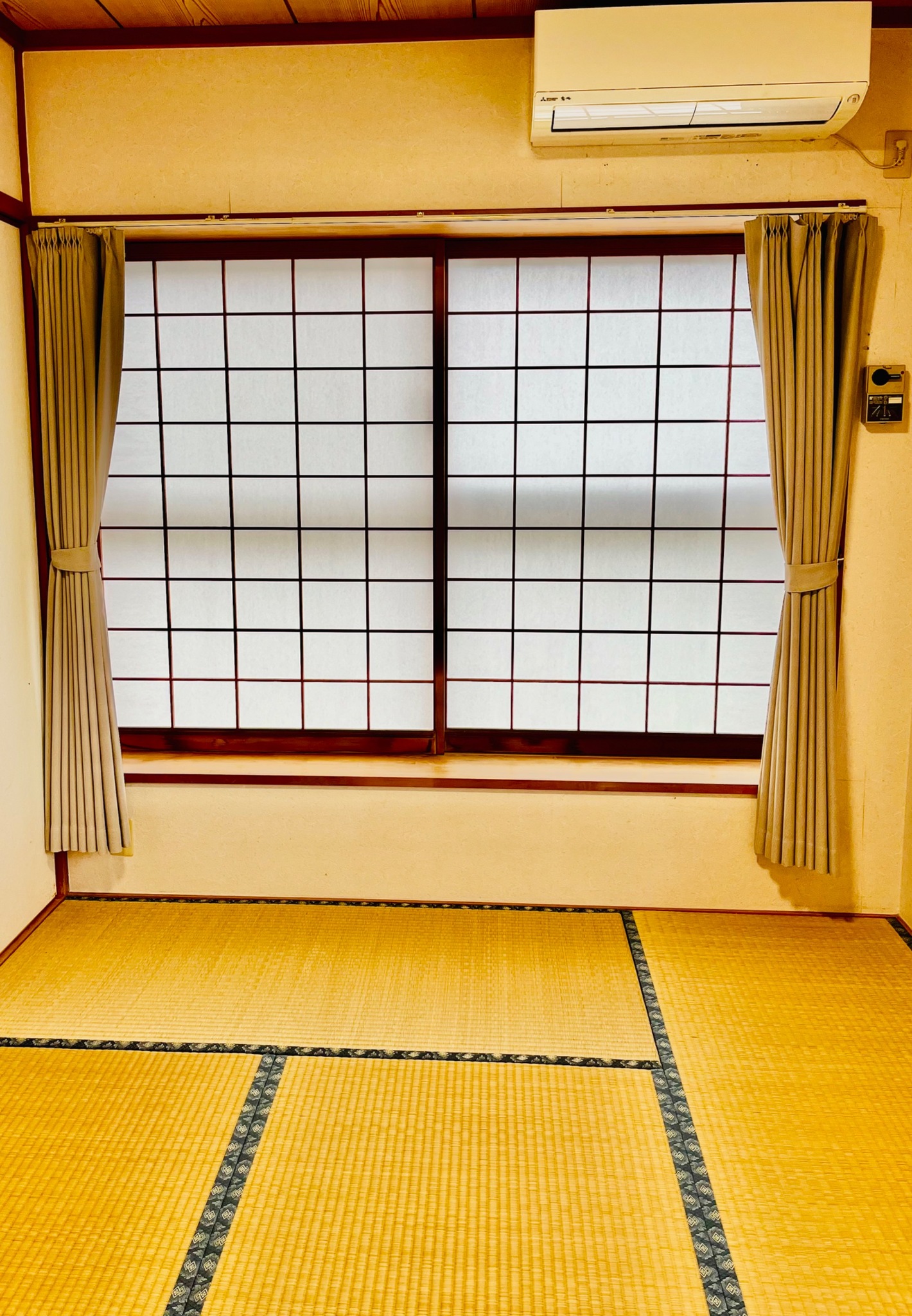 2階建の宿 日当たり良好 WI-FIあり ビーチまで徒歩5分