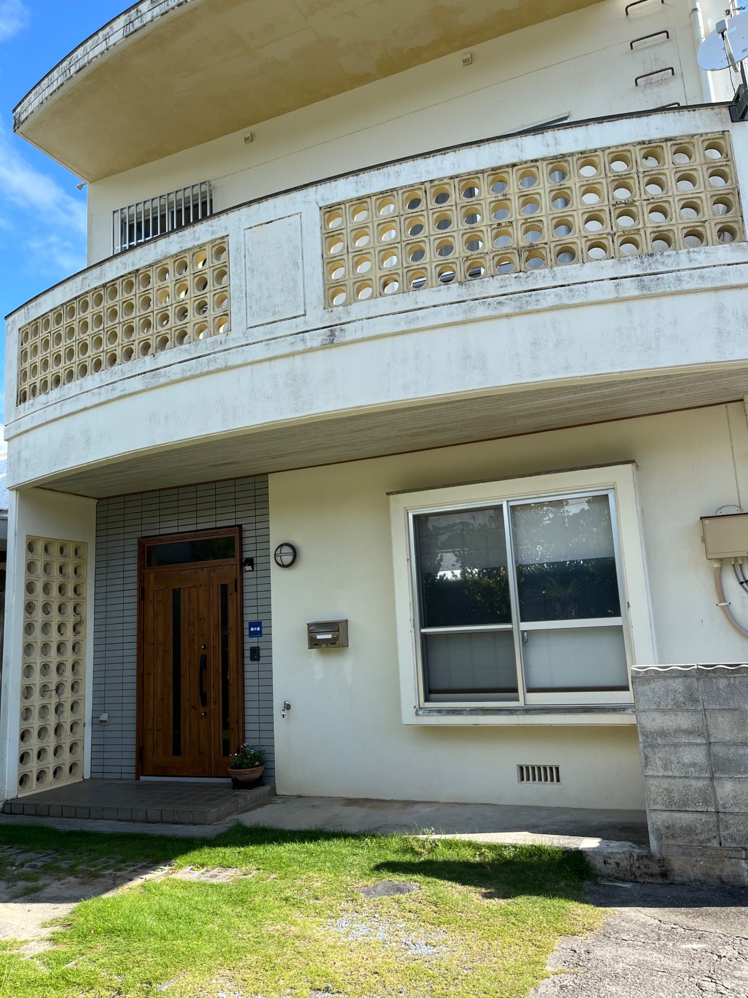 2階建の宿 日当たり良好 WI-FIあり ビーチまで徒歩5分