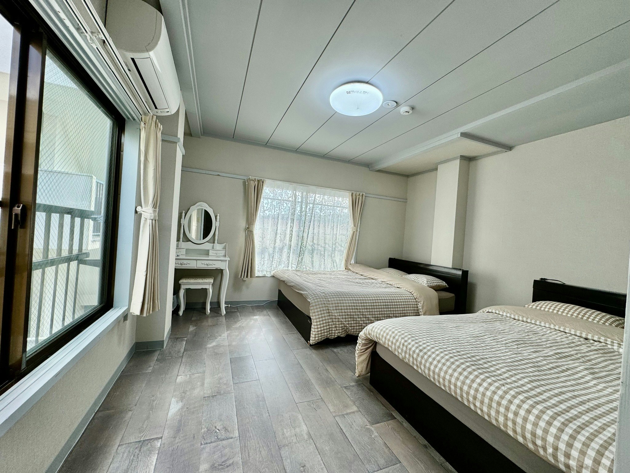 大山駅徒歩7分/池袋まで電車で5分/空港間有料送迎/チェックイン前後荷物お預け可能