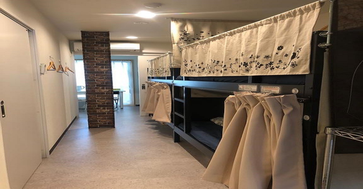 ファミリールーム101【専用トイレ&バルコニー付】