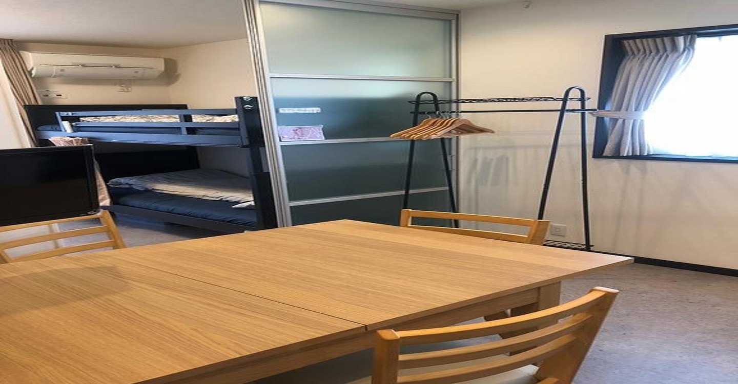 ファミリールーム201【専用バスルーム&キッチン付き】