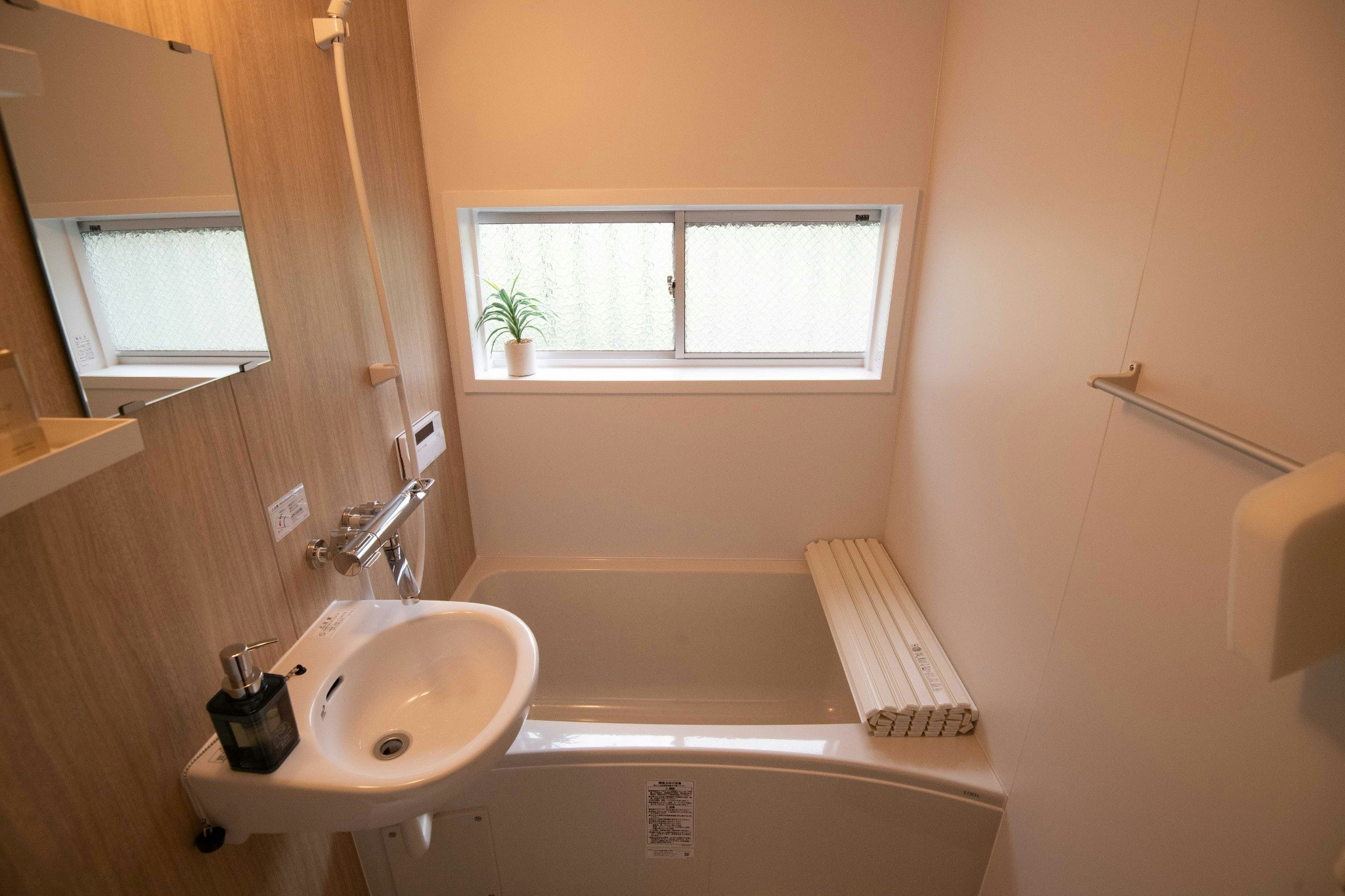 横須賀中央駅徒歩15分 2024年8月ニューオープン 43平米丸貸し切り 8人収容