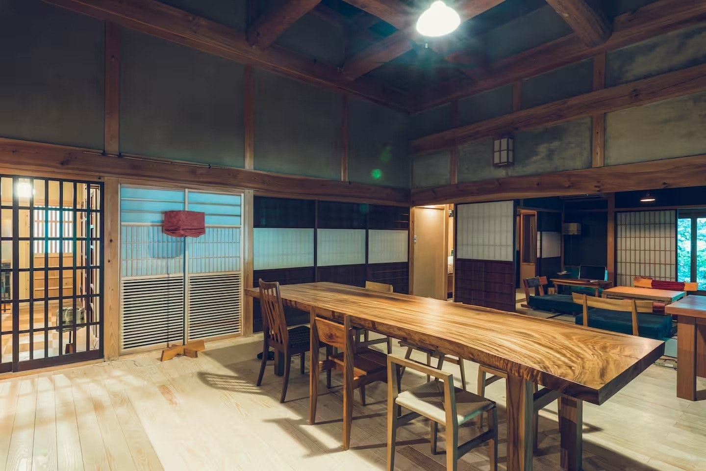 「海ノ離レ」―静かな漁村に佇む一棟貸しの宿