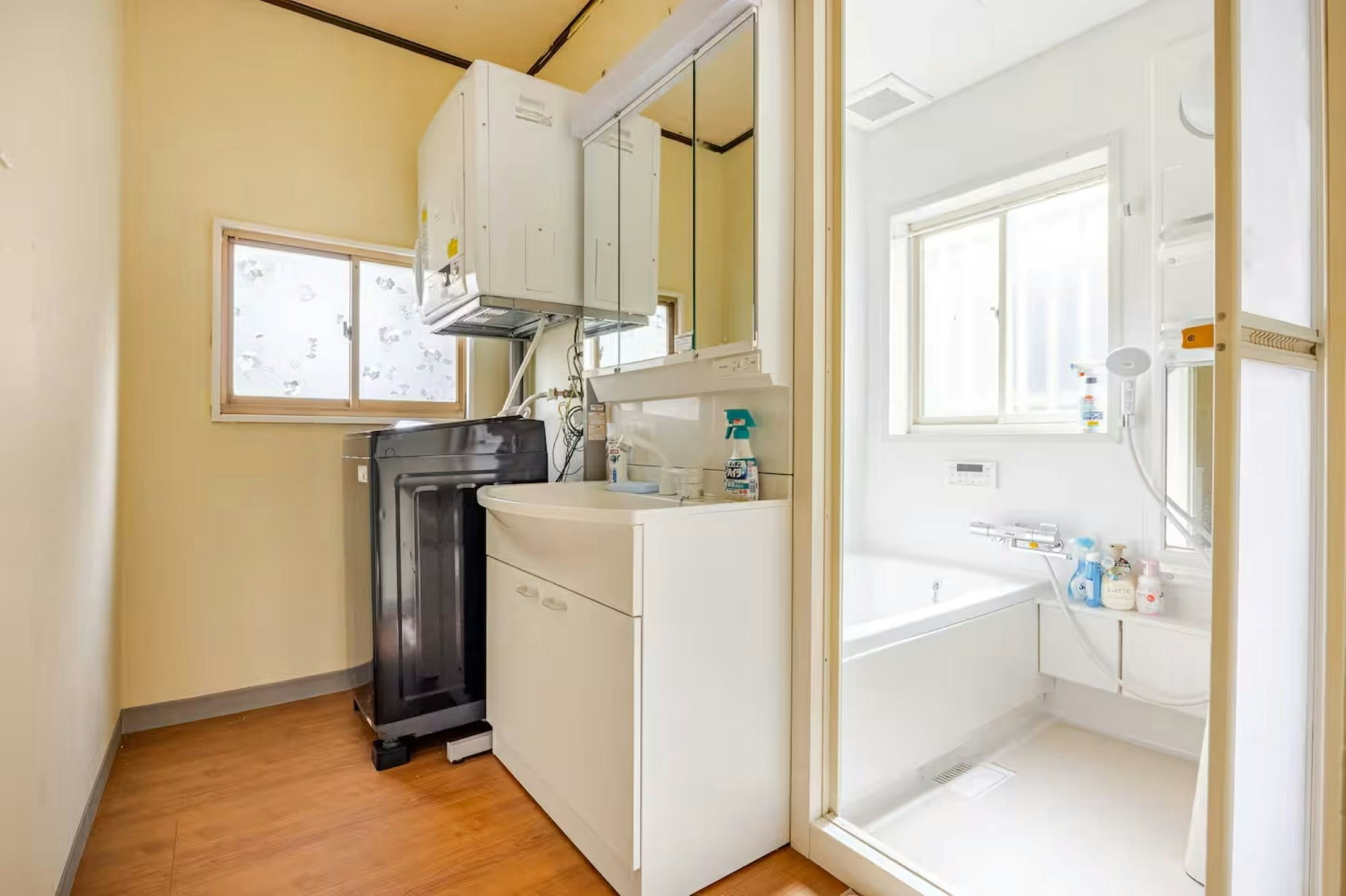 一軒家貸し切りの民泊