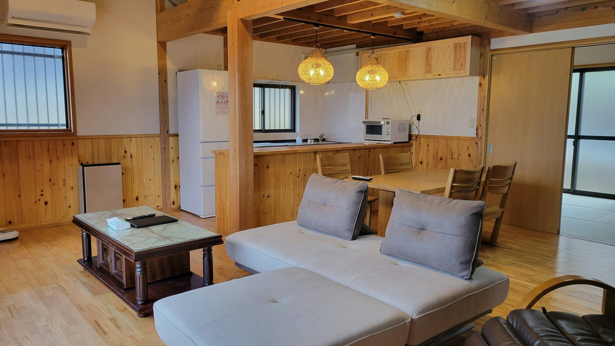 SUNNY house SHIRATO