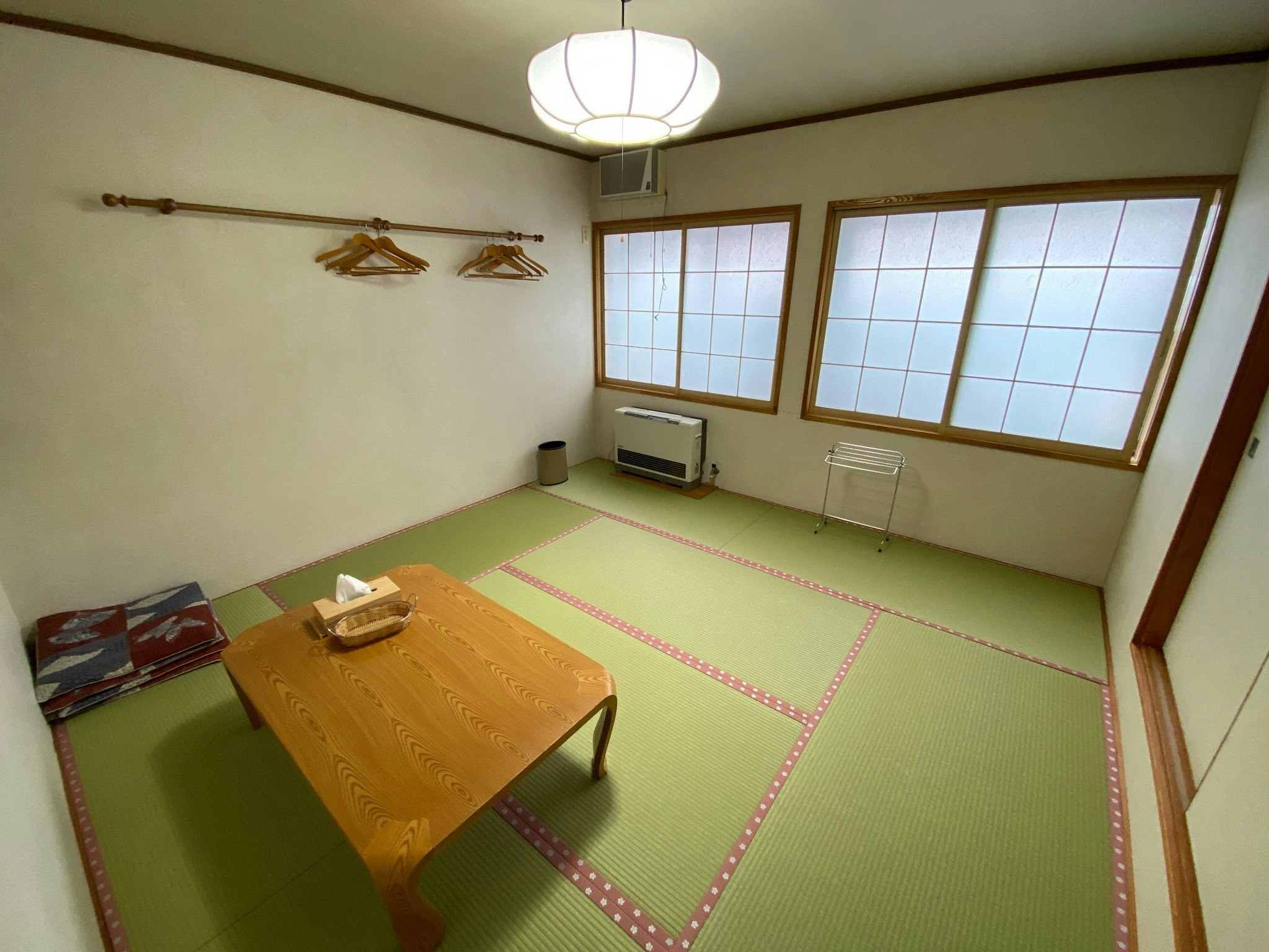 [zaobase]スキー場まで徒歩1分 新装個室 最大3名