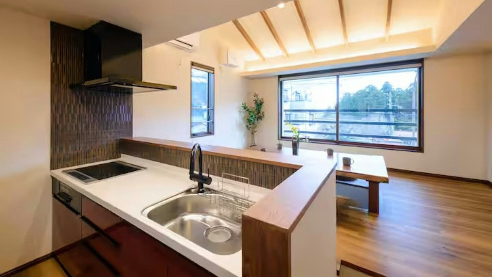 箱根の自然と芸術に囲まれた和モダン空間|彫刻の森駅徒歩6分|レインシャワー付きバスルーム| 102