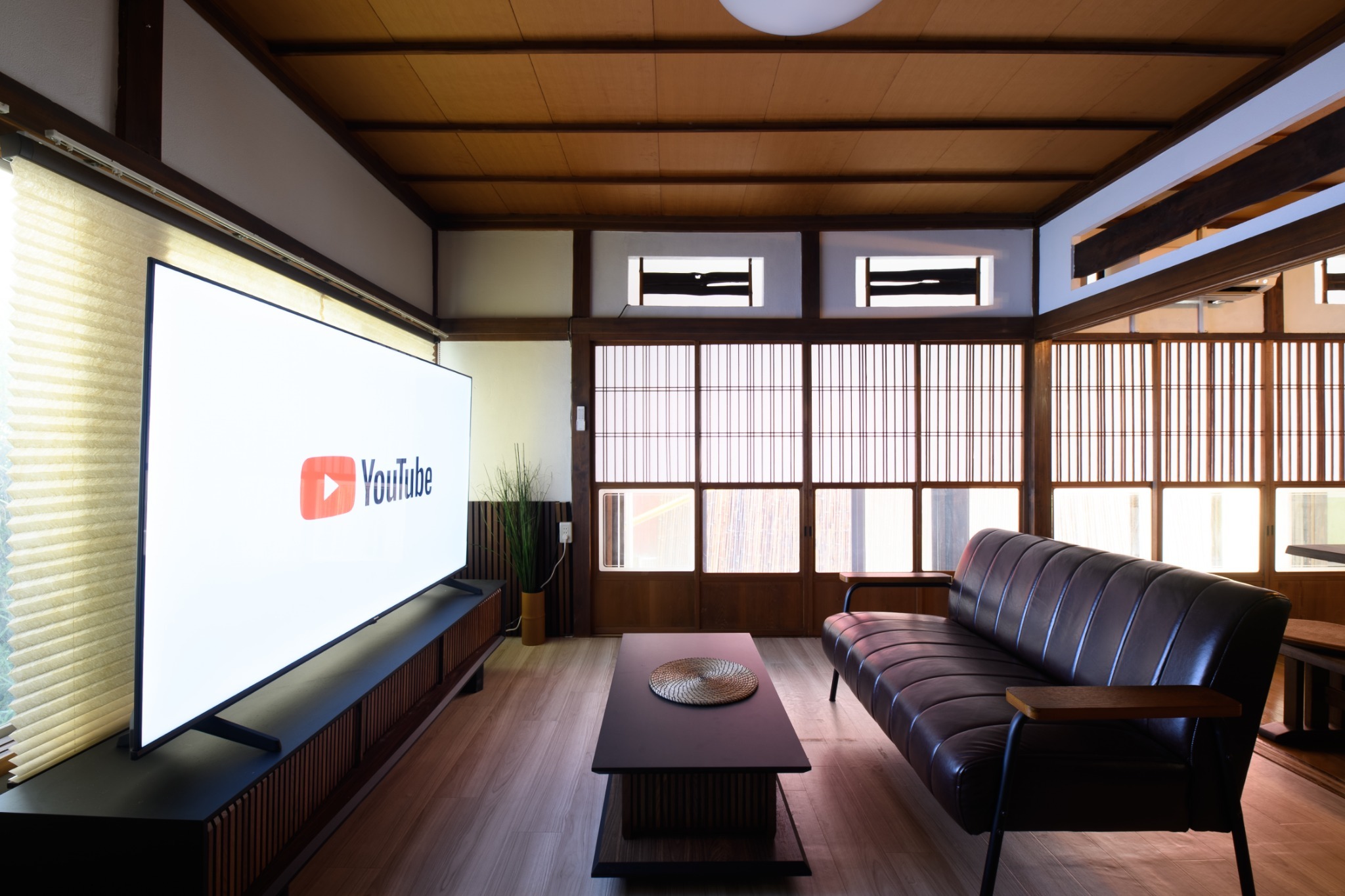75インチ スマートテレビ導入!昭和レトロなおばあちゃん家|8名様まで宿泊可能