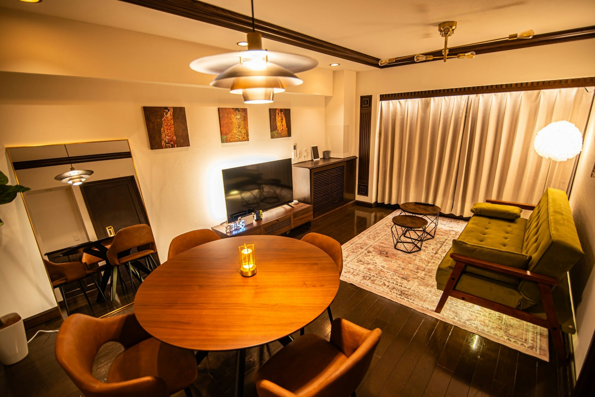 新宿駅まで徒歩圏内の好立地な1LDK物件/最大5名様宿泊可能/オシャレ空間【広々一部屋貸切】