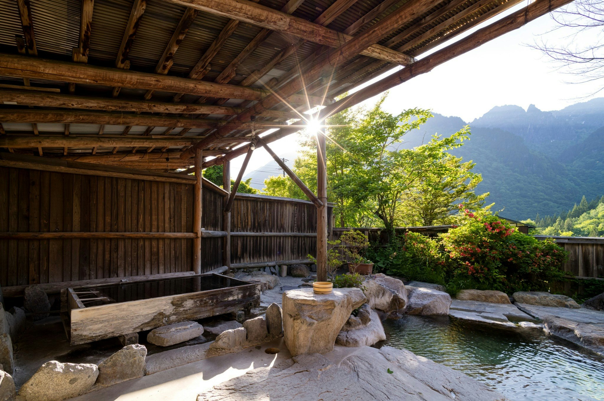 【2食付き】北アルプス一望!旅館 焼乃湯 和室10畳(4名・洗浄トイレ付)24時間貸切風呂無料!
