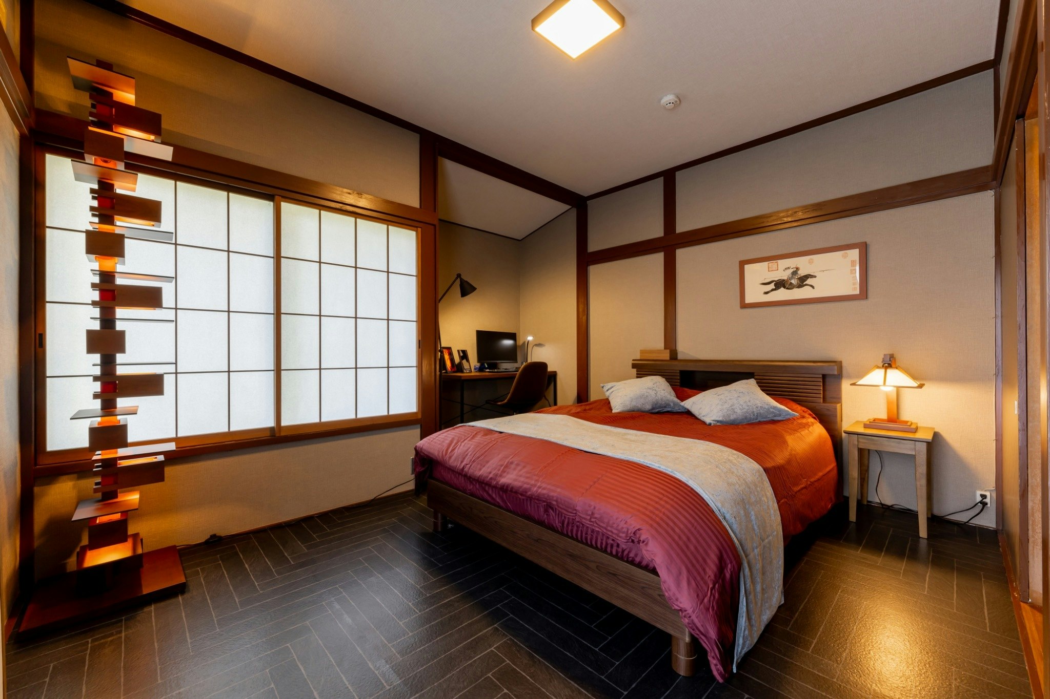 桜並木。車3台、駅徒歩4分。BBQ、薪ビット。温泉。120インチプロジェクター。人気の伊豆急別荘地