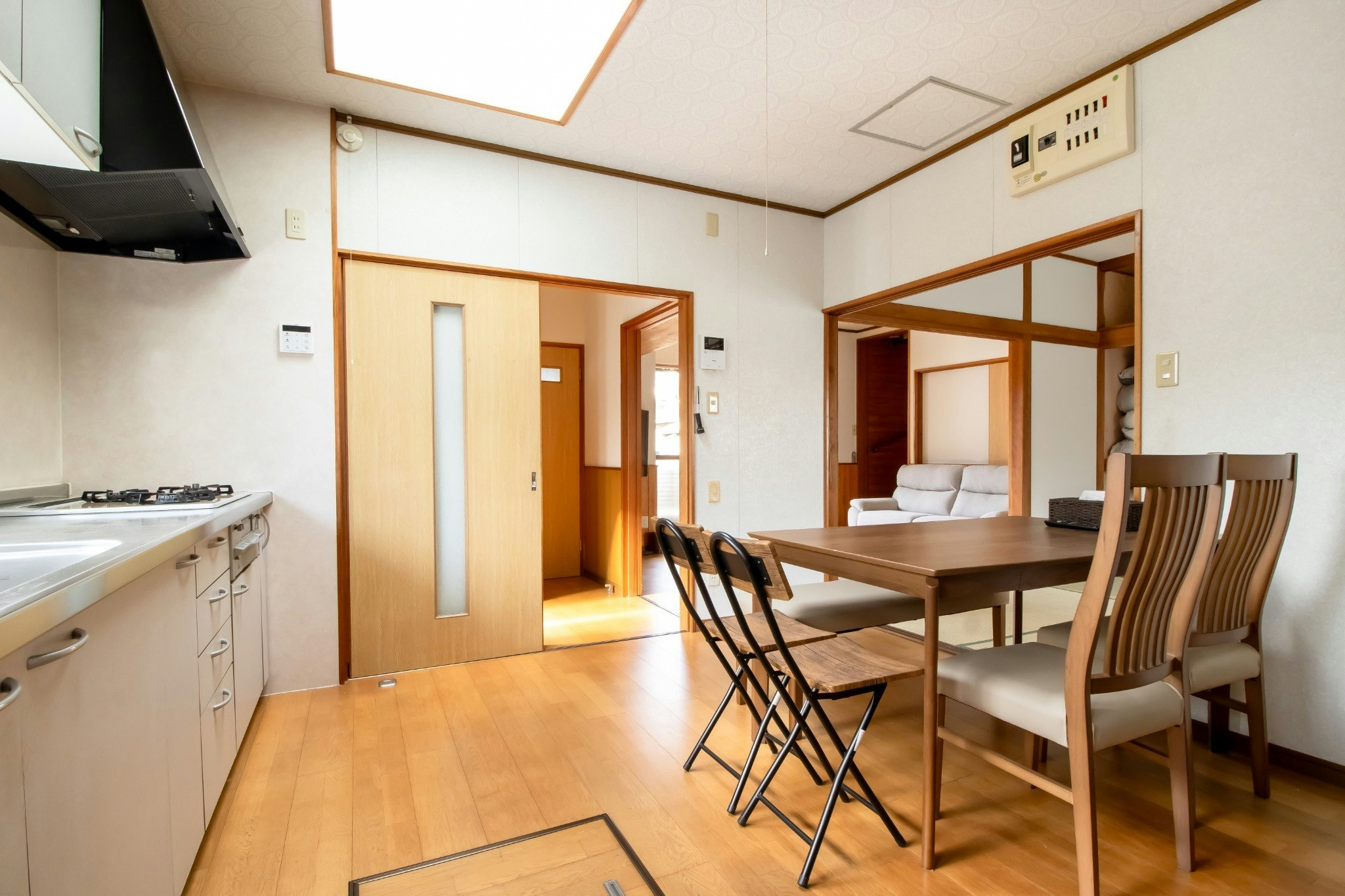 最大7名 / 小倉駅 車5分 / 無料駐車場有 貸切一軒家。Casa Stay Kokura 4