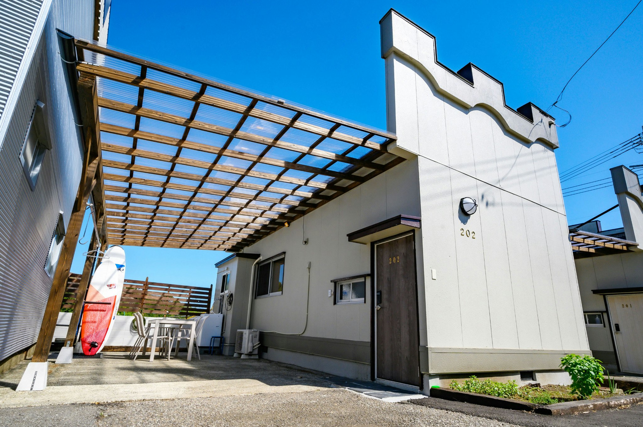 北欧テイストで中型犬までのぺットと一緒にゆったりくつろげる落ち着く一軒家