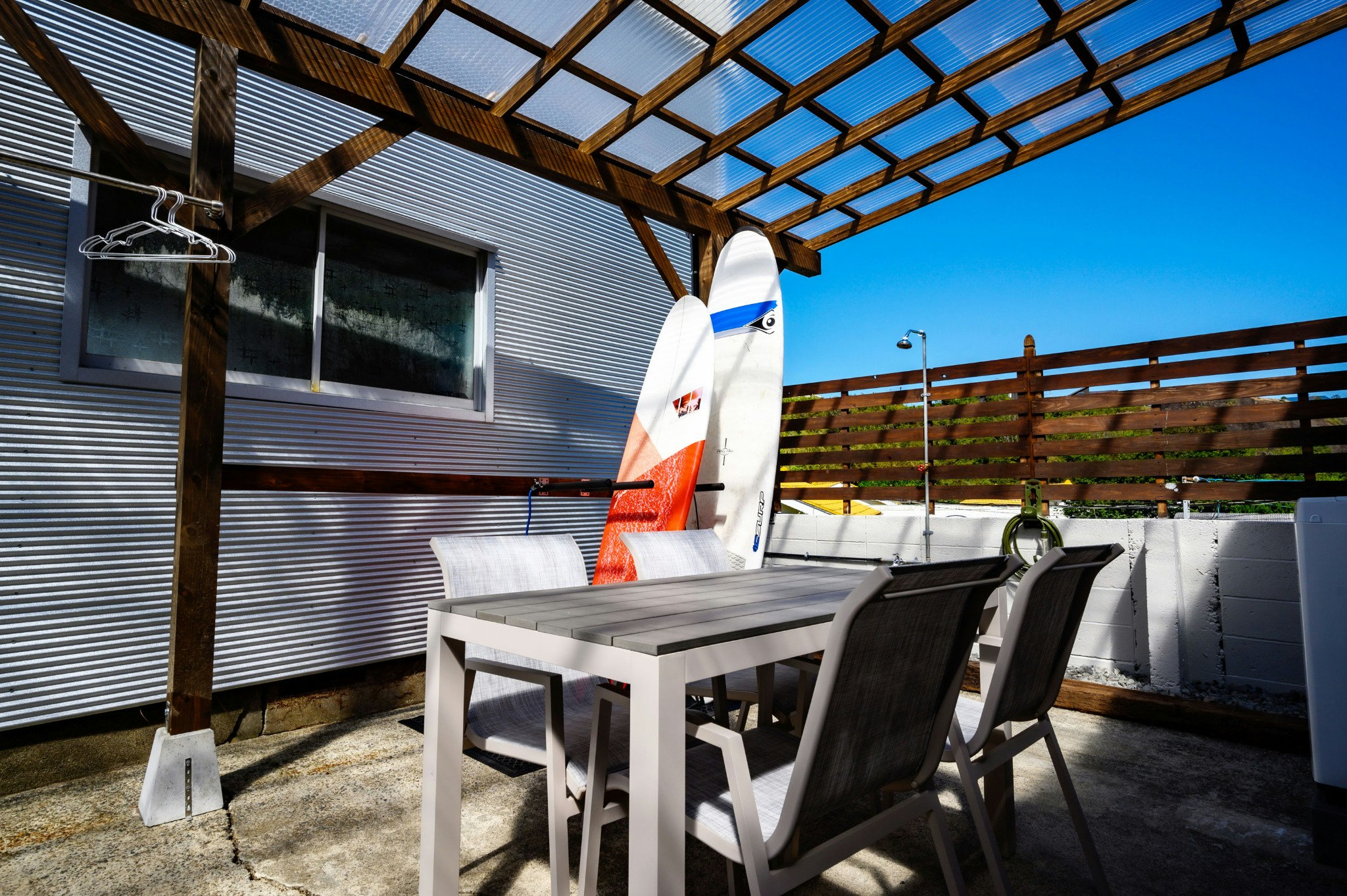 北欧テイストで中型犬までのぺットと一緒にゆったりくつろげる落ち着く一軒家