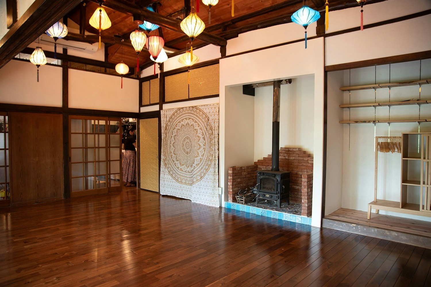 【一棟貸別荘】横須賀の民泊 泊まって遊べる古民家スタジオ いりやまずのおうち