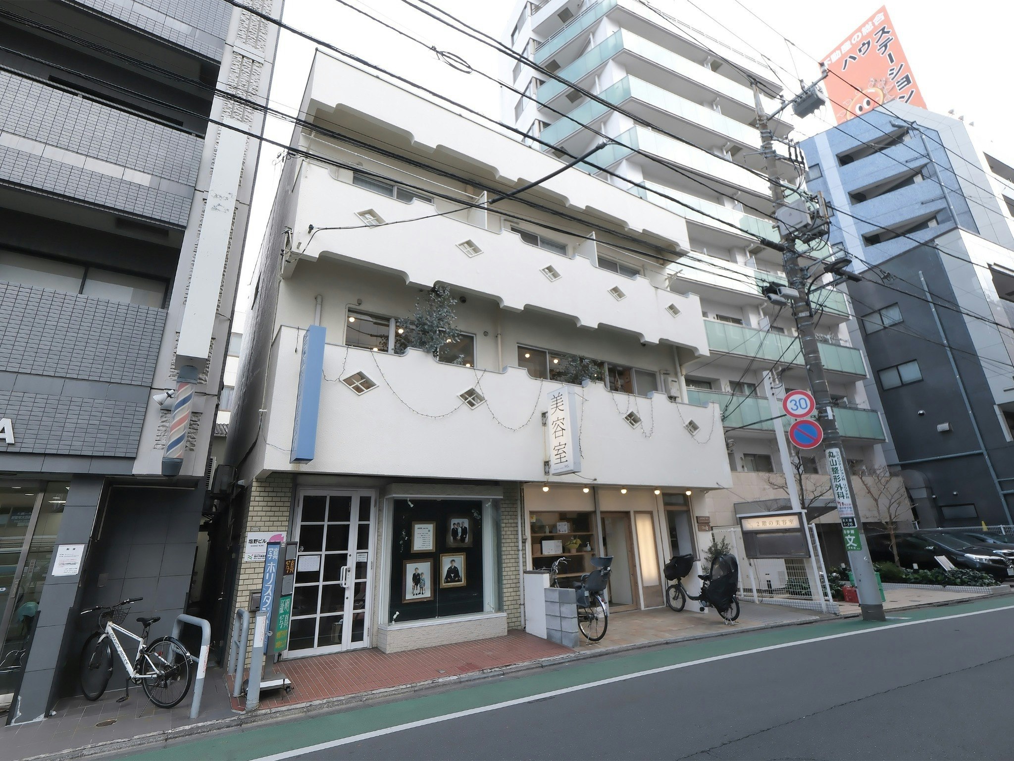 大泉学園駅まで徒歩約4分・1Kワンルーム(キッチン付)・高速Wi-Fi完備でリモートワーク【301】