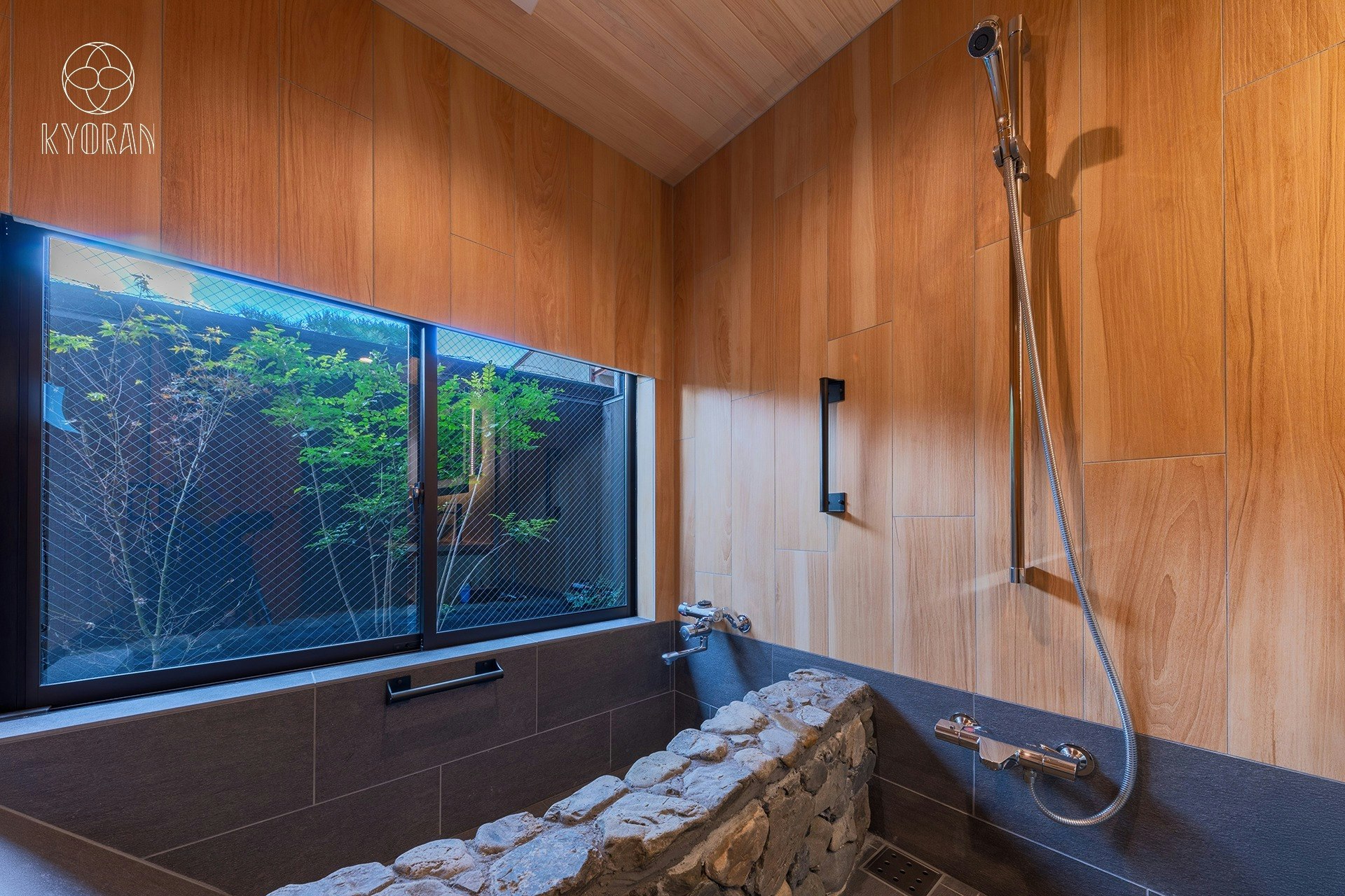 祇園花見小路、清水寺徒歩圏内、京阪「七条駅」徒歩5分、8名3LDK上質一棟貸し