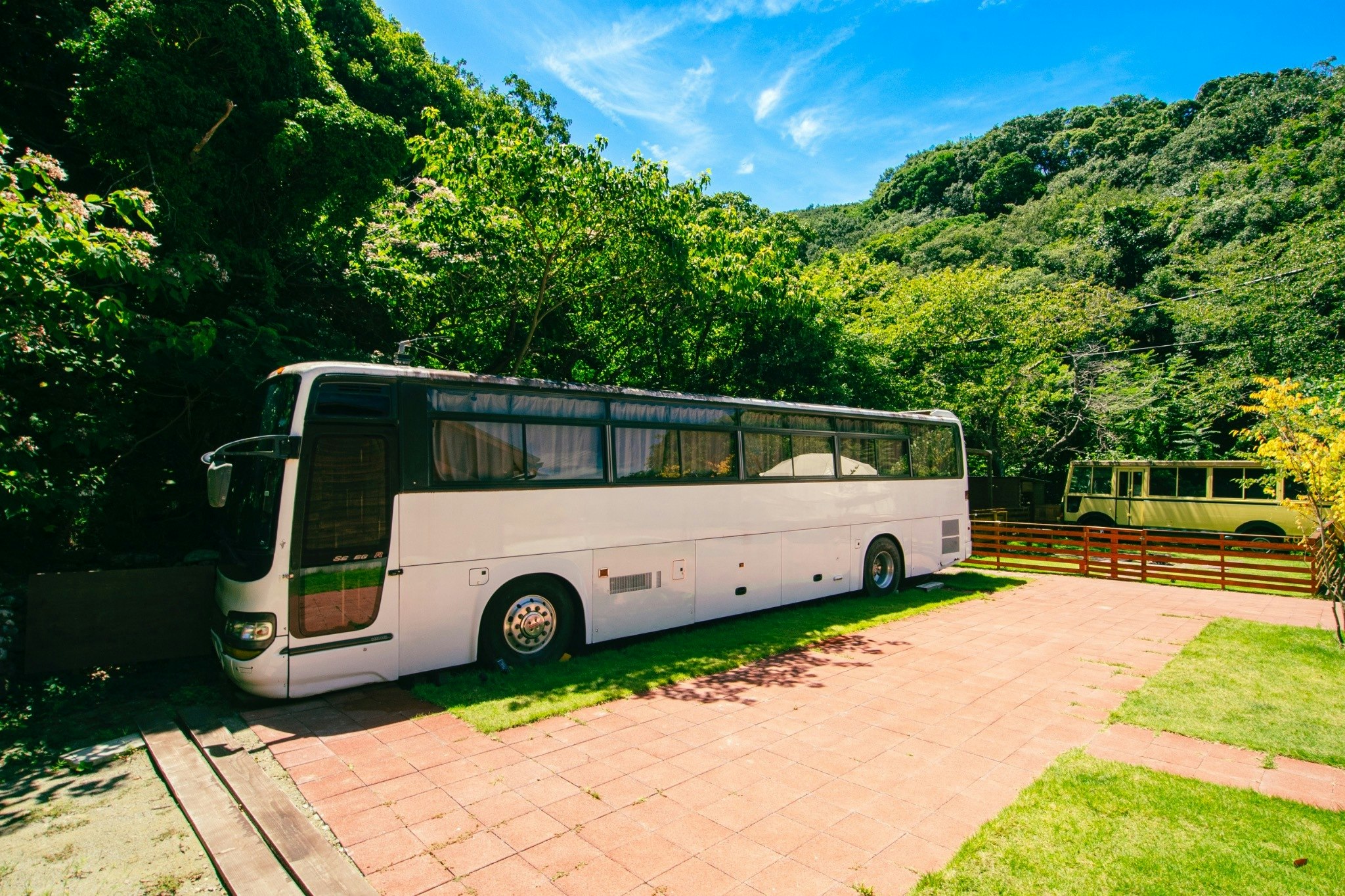 j【1泊2食付】バスハウス|3連休✴︎手ぶらグランピング