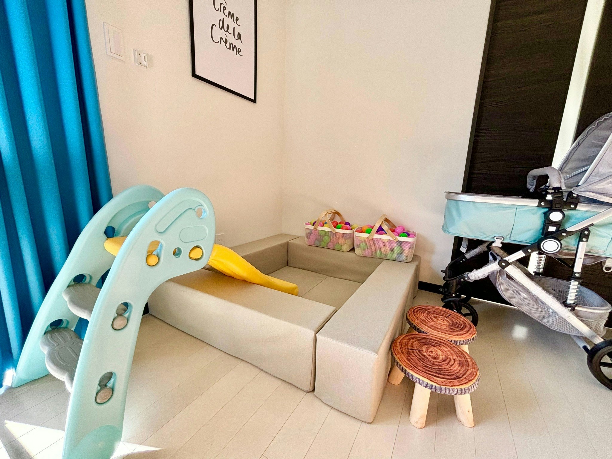 3LDK 広々リビング!|空港・ビーチから車で10分|最大15名OK|別荘気分でくつろげる!