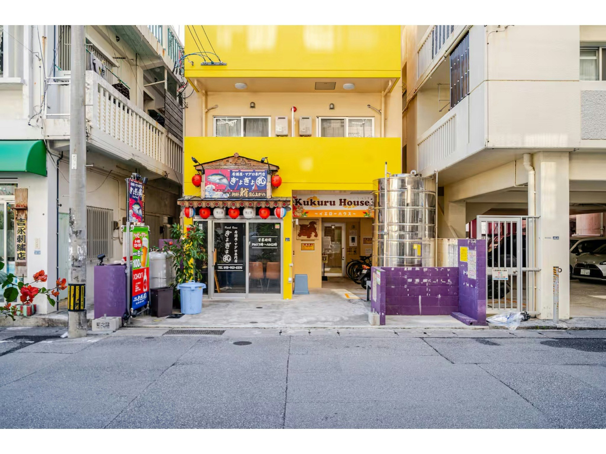 沖縄旅行の起点、ダブルベッド2台