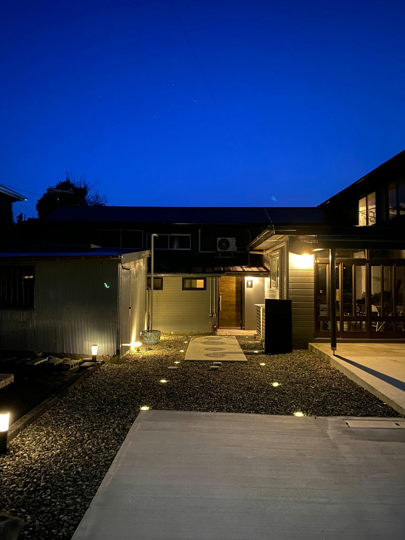 一組限定の小さな宿「サカエヤ.」で豊かな島旅を