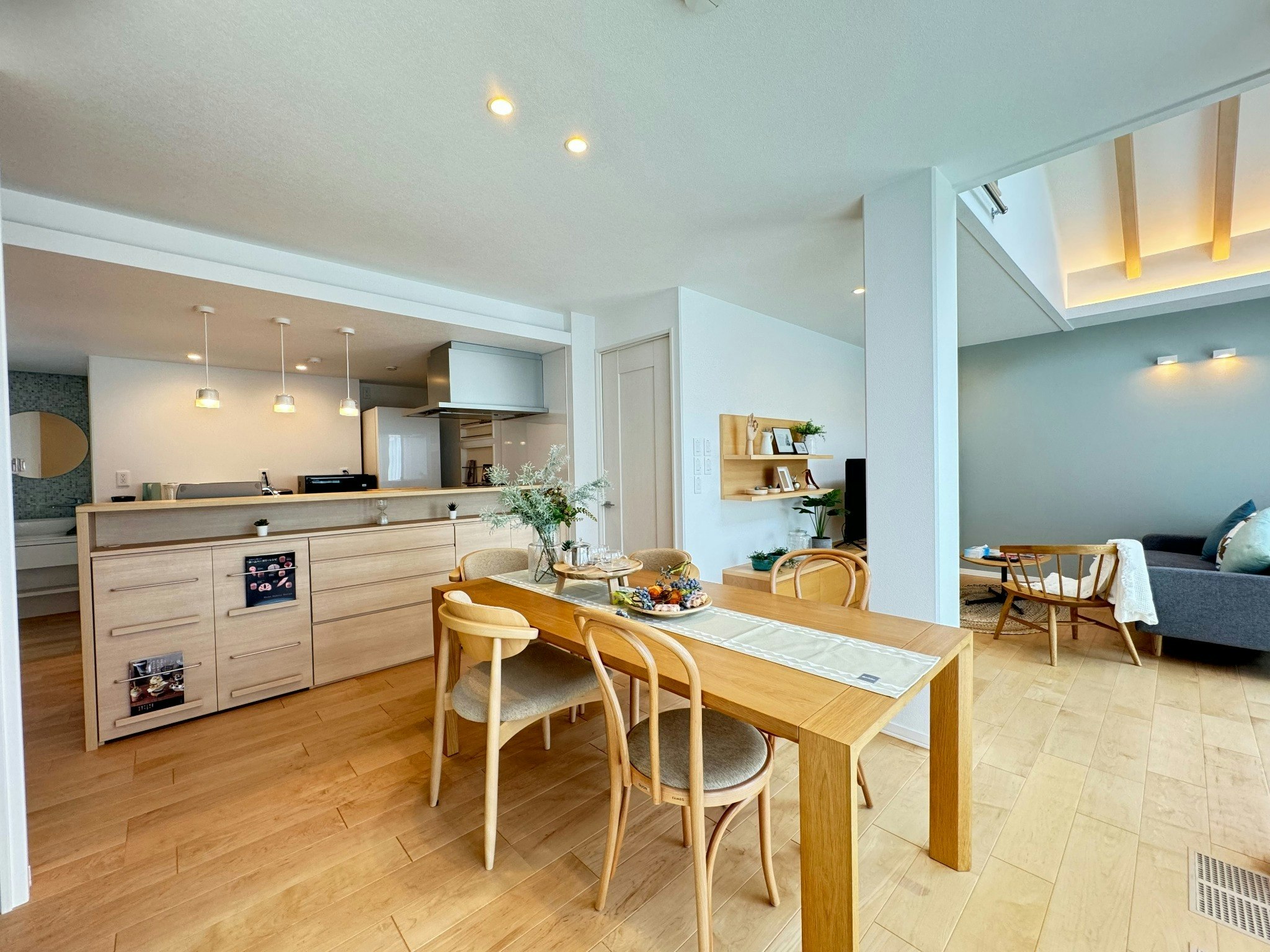 Akikawa koshi 4  TSMC15分 鉄骨1棟貸切戸建