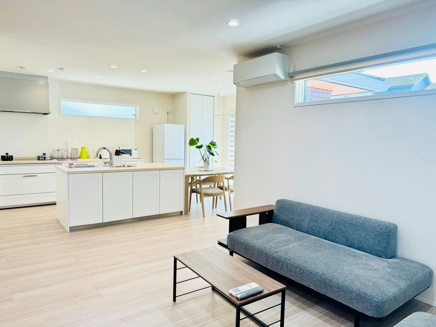 Akikawa Miyoshi 1 TSMC17分 鉄骨1棟貸切戸建