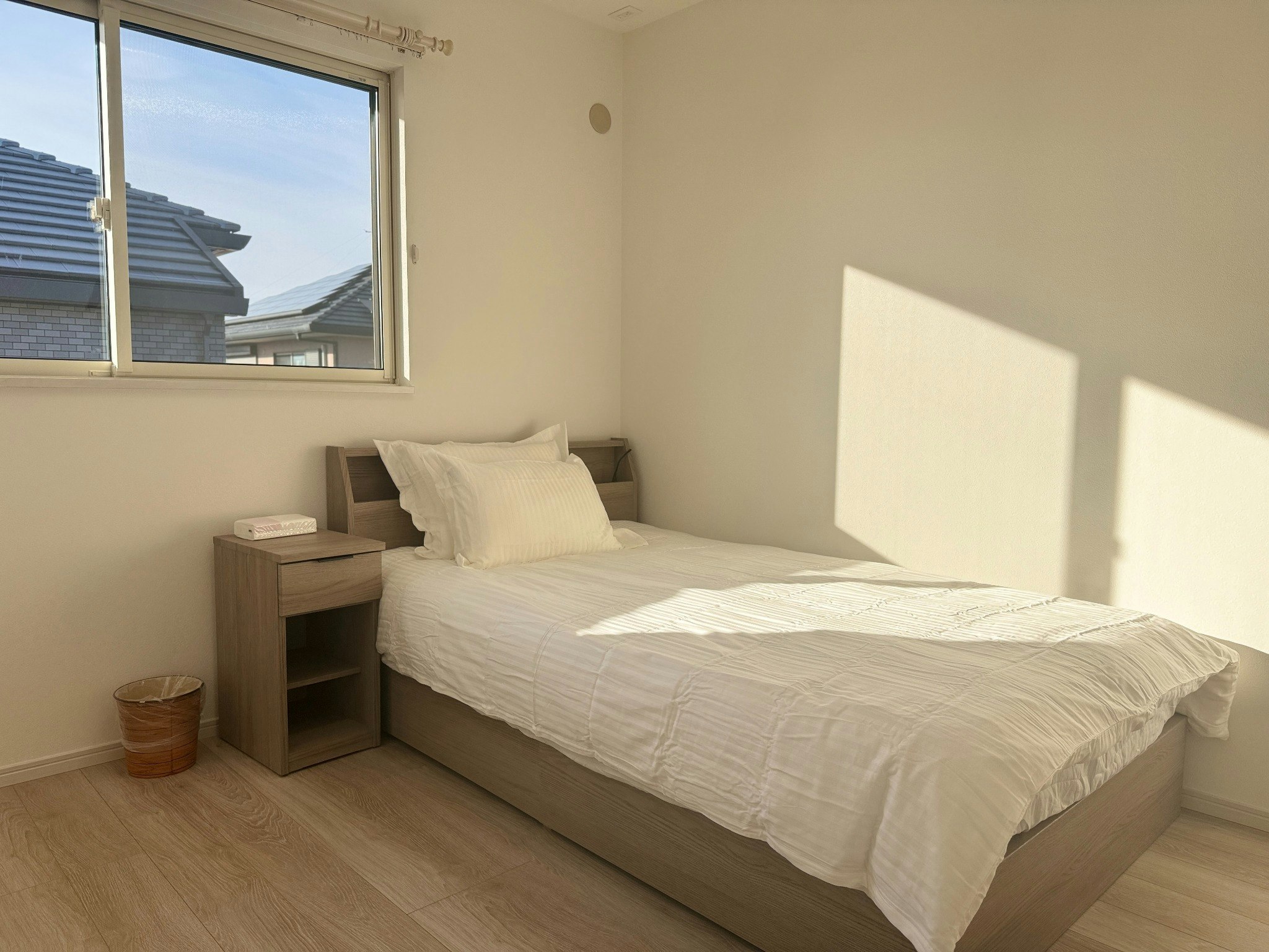 Akikawa Miyoshi 3 TSMC 17分鉄骨1棟貸切戸建