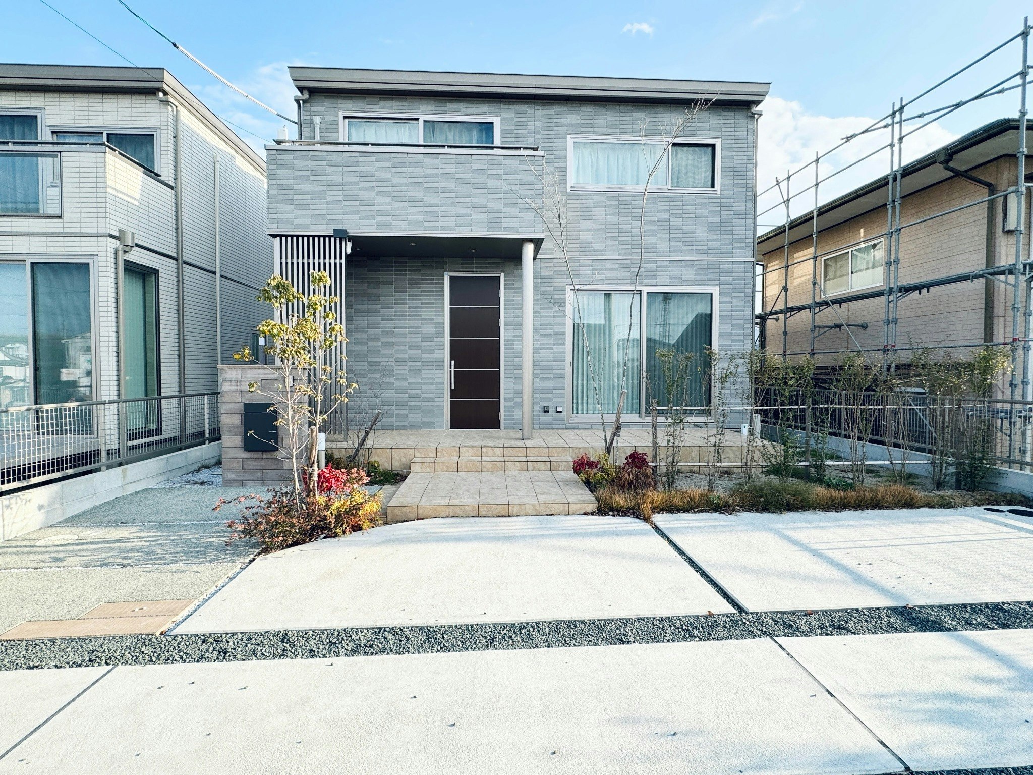 Akikawa Miyoshi 6 TSMC17分 鉄骨1棟貸切戸建