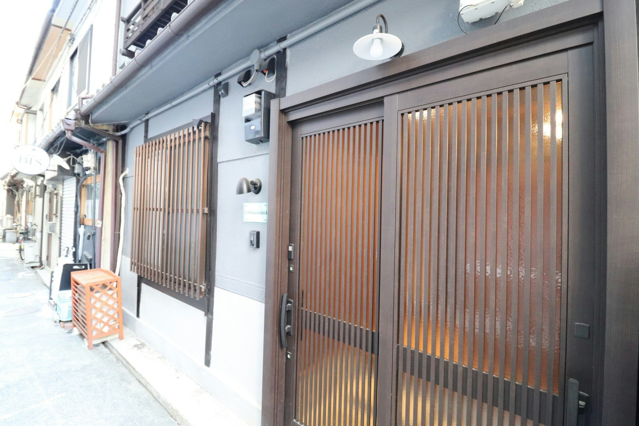 *心斎橋エリア*2階建て完全貸し切り*長堀橋駅3分心斎橋駅6分*Wi-Fi完備*観光拠点に最高*