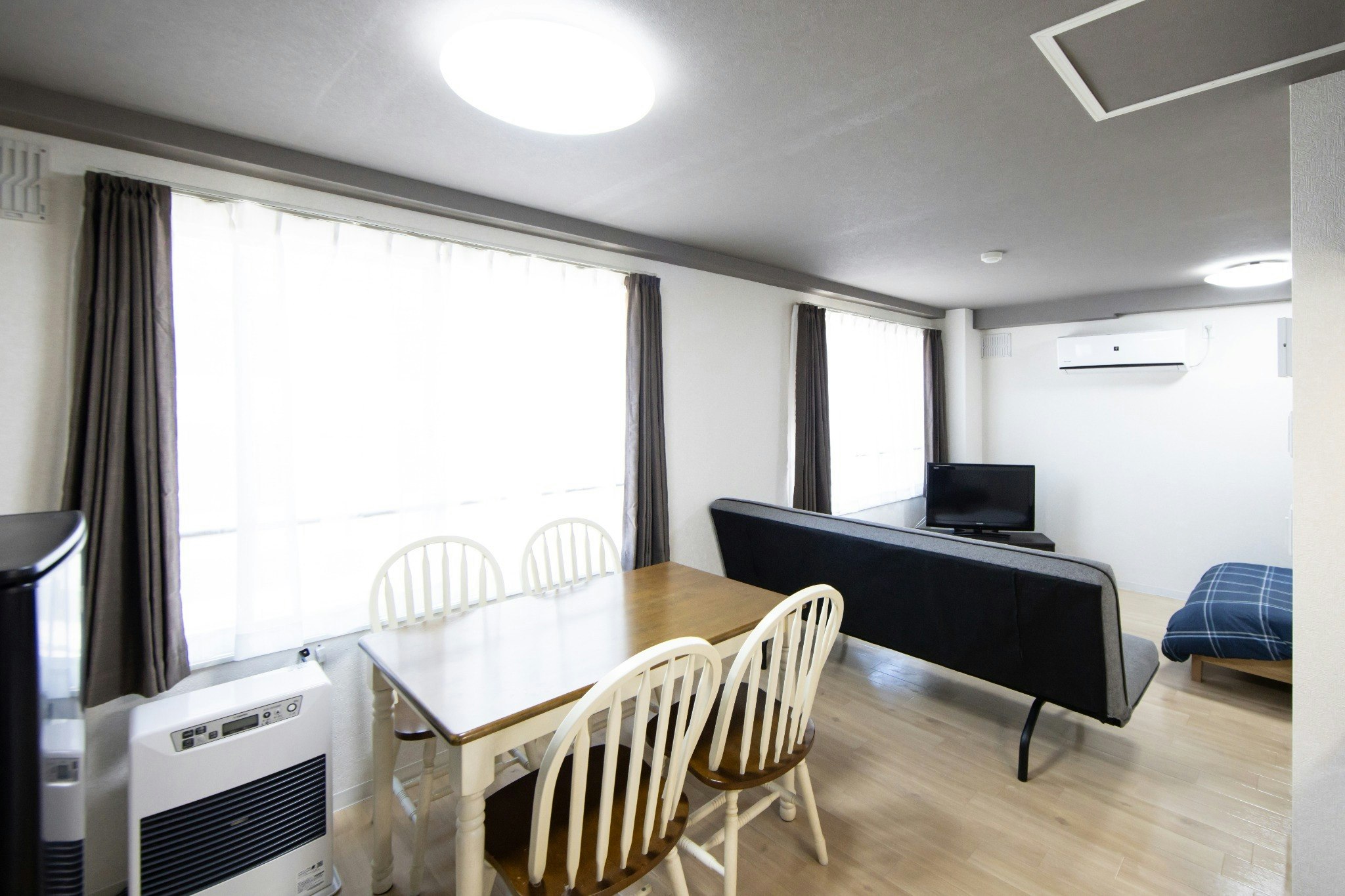 2C号室、1LDK貸し切り、地下鉄琴似駅から徒歩2分、エアコン有り