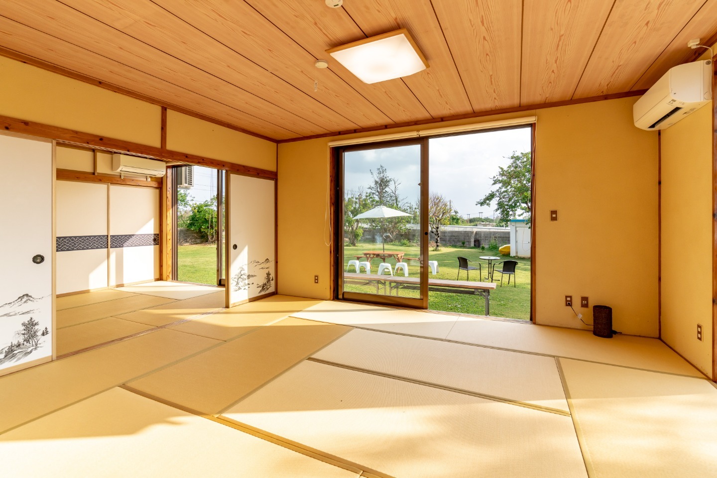 Tatami Rooms ＜和室＞