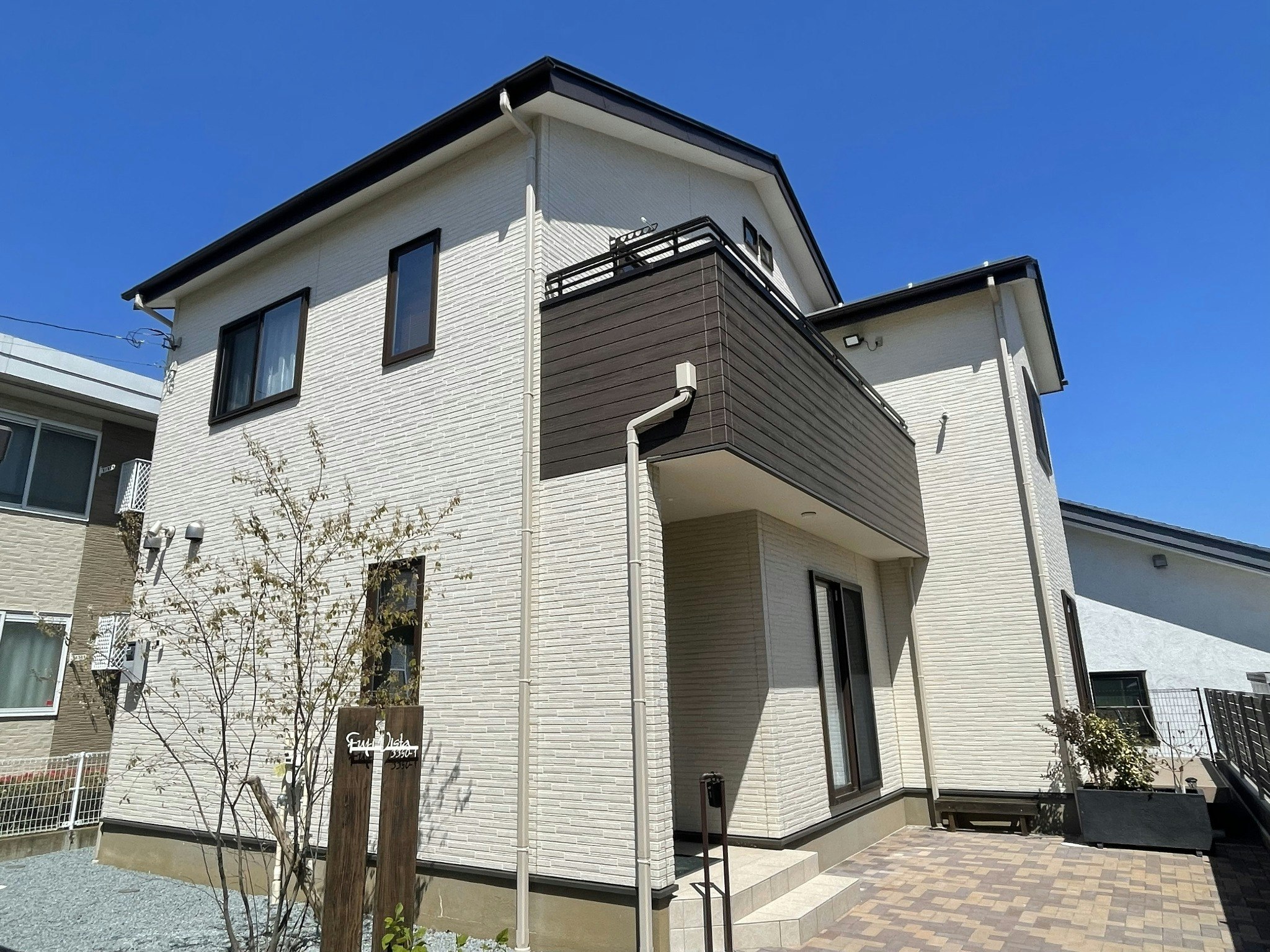 120平米(4LDK) +屋根裏|河口湖駅、ショッピングセンター徒歩6分|ガス乾燥機あり