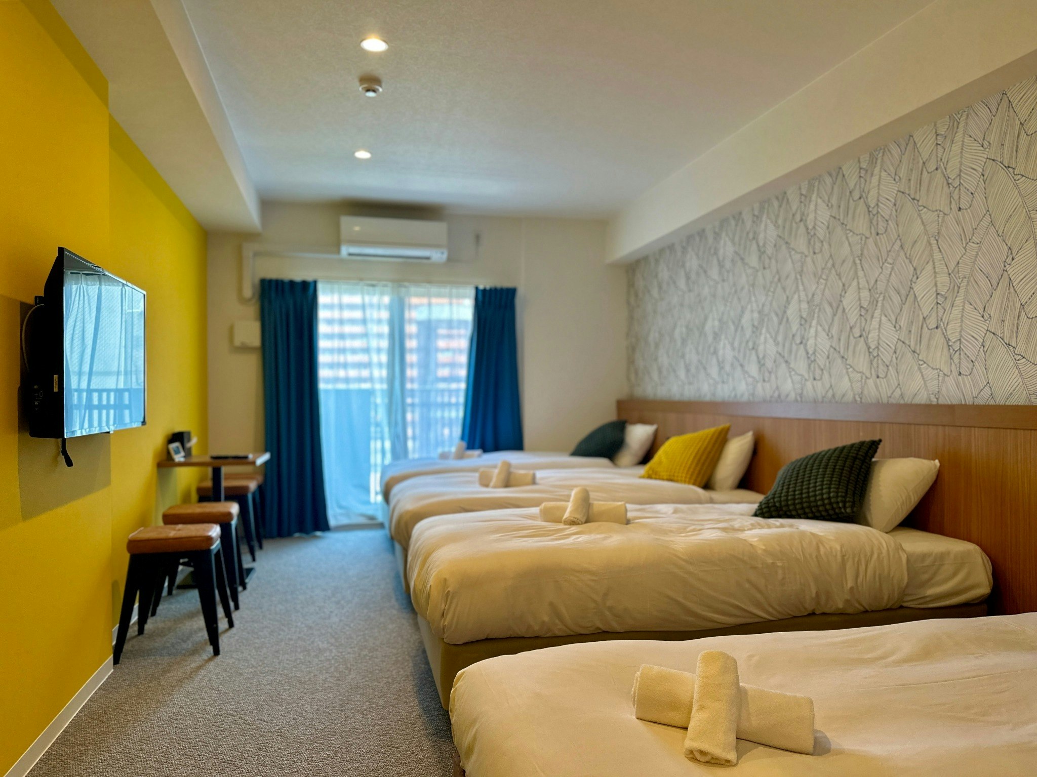 3シングル1ソファルーム