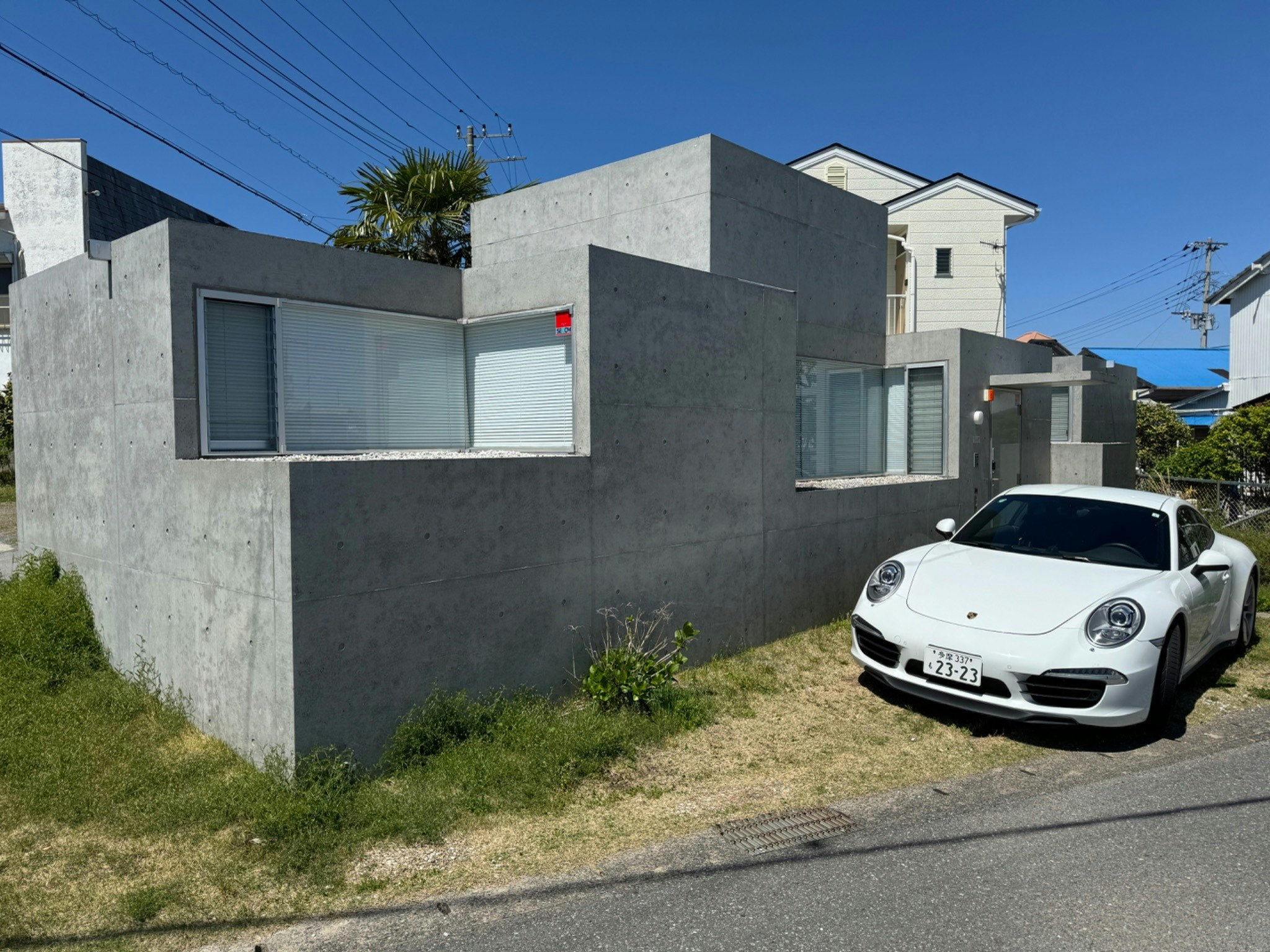 海5分、駅10分のデザイナーハウス