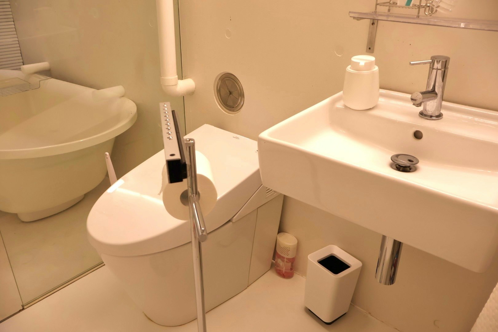 海5分、駅10分のデザイナーハウス