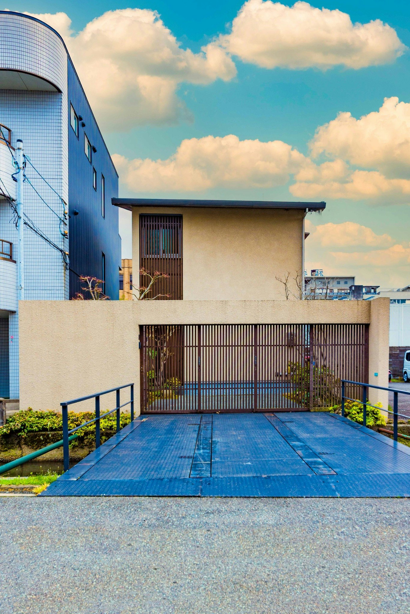 福井駅周辺のモダン民泊 IoTで快適ステイ