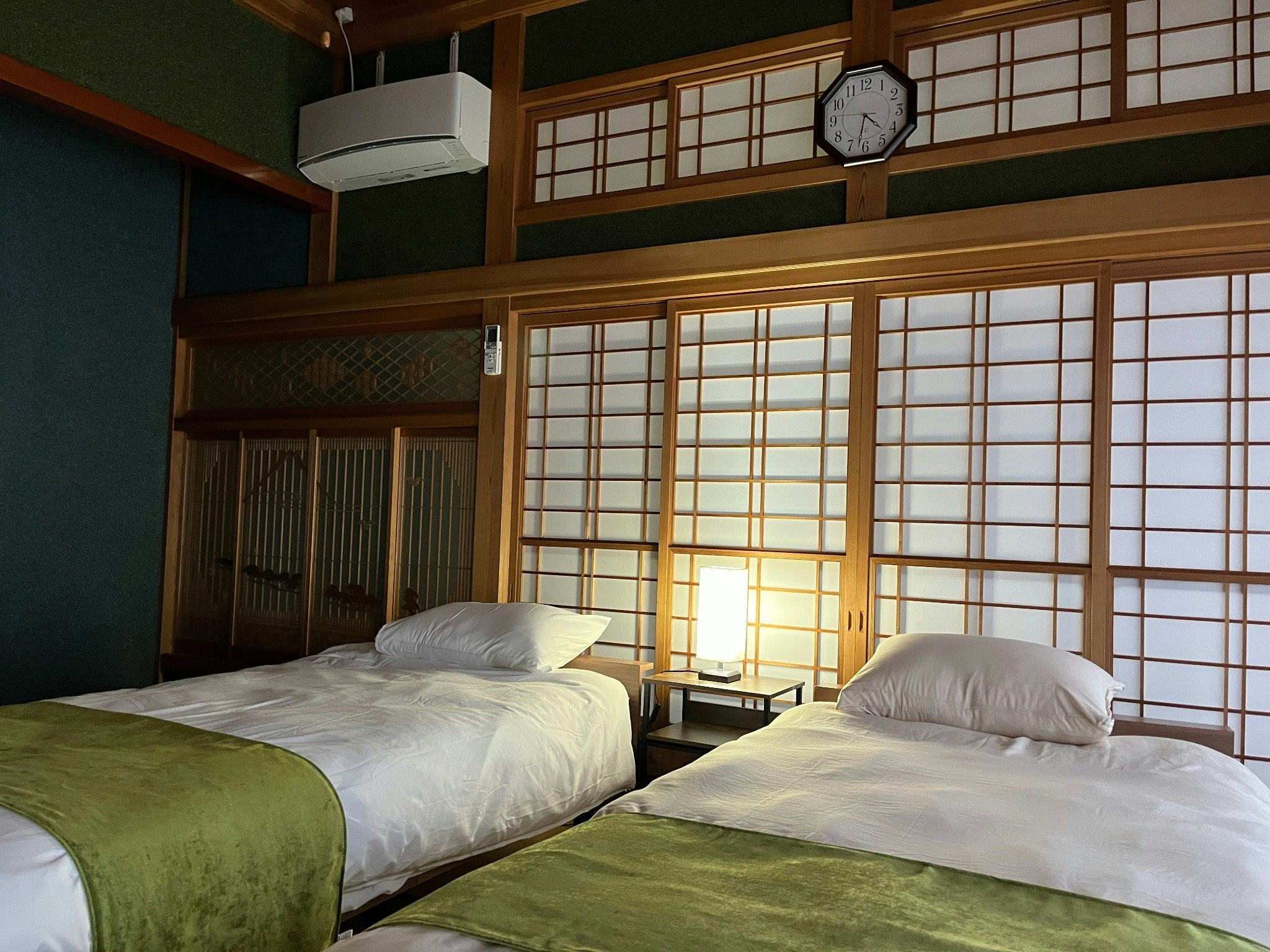 成田空港車で20分/ゆとりある造り164平米7名まで/無料駐車場3台まで