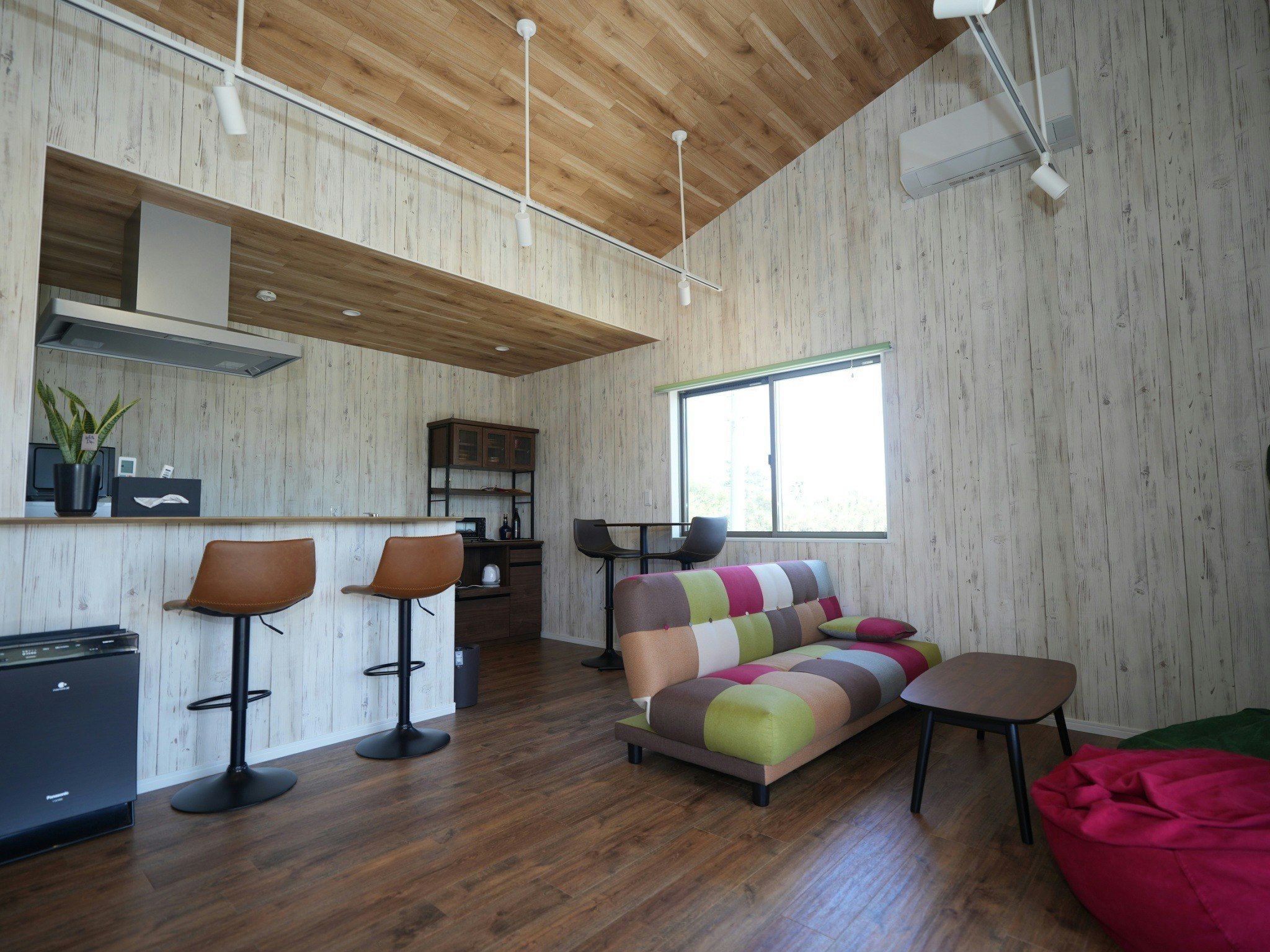 ペットと同伴でBBQ、アウトドアが楽しめるグランピング施設